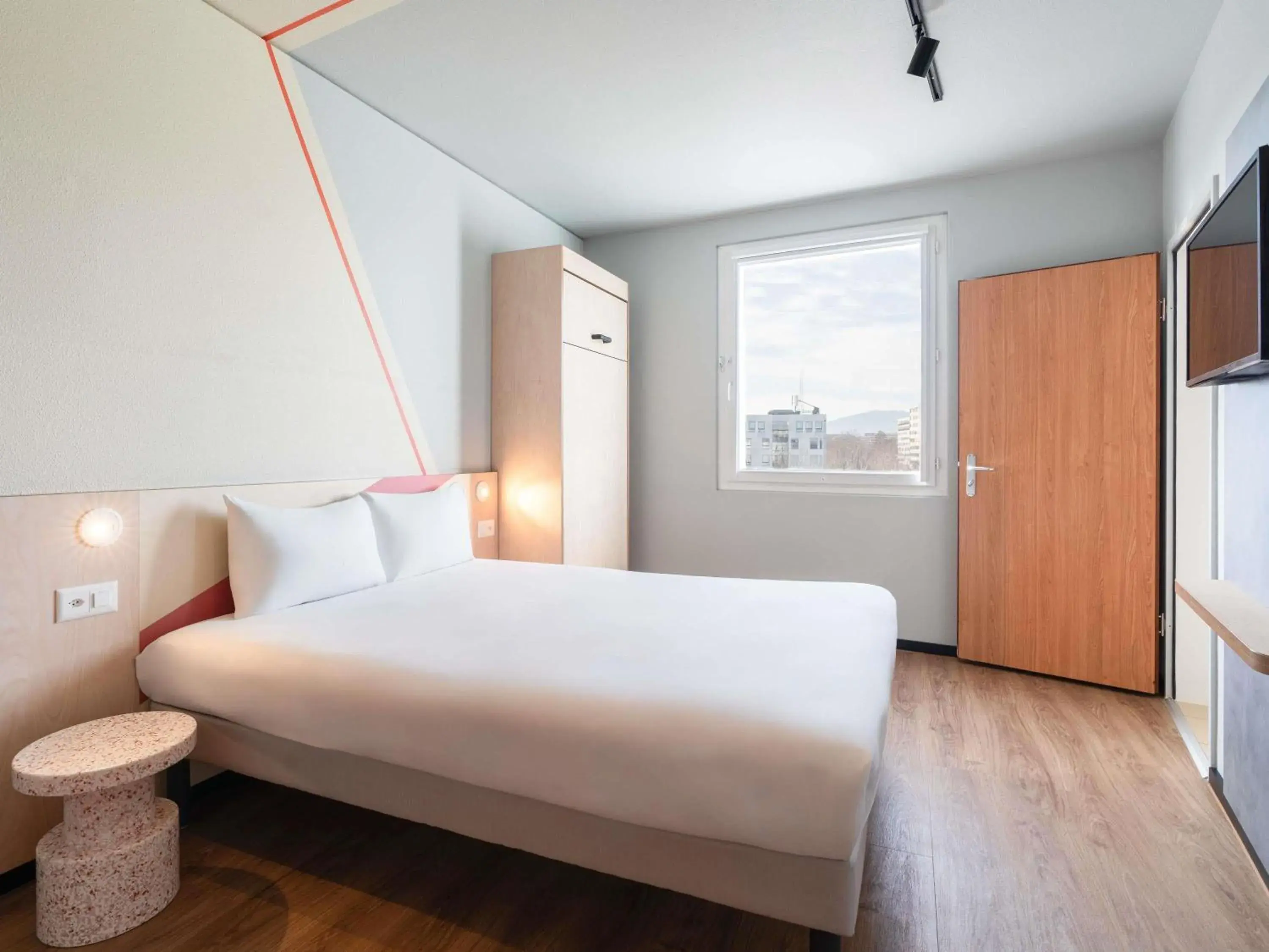 Bedroom, Bed in ibis budget Genève Petit-Lancy Bedroom, Bed in ibis budget Genève Petit-Lancy