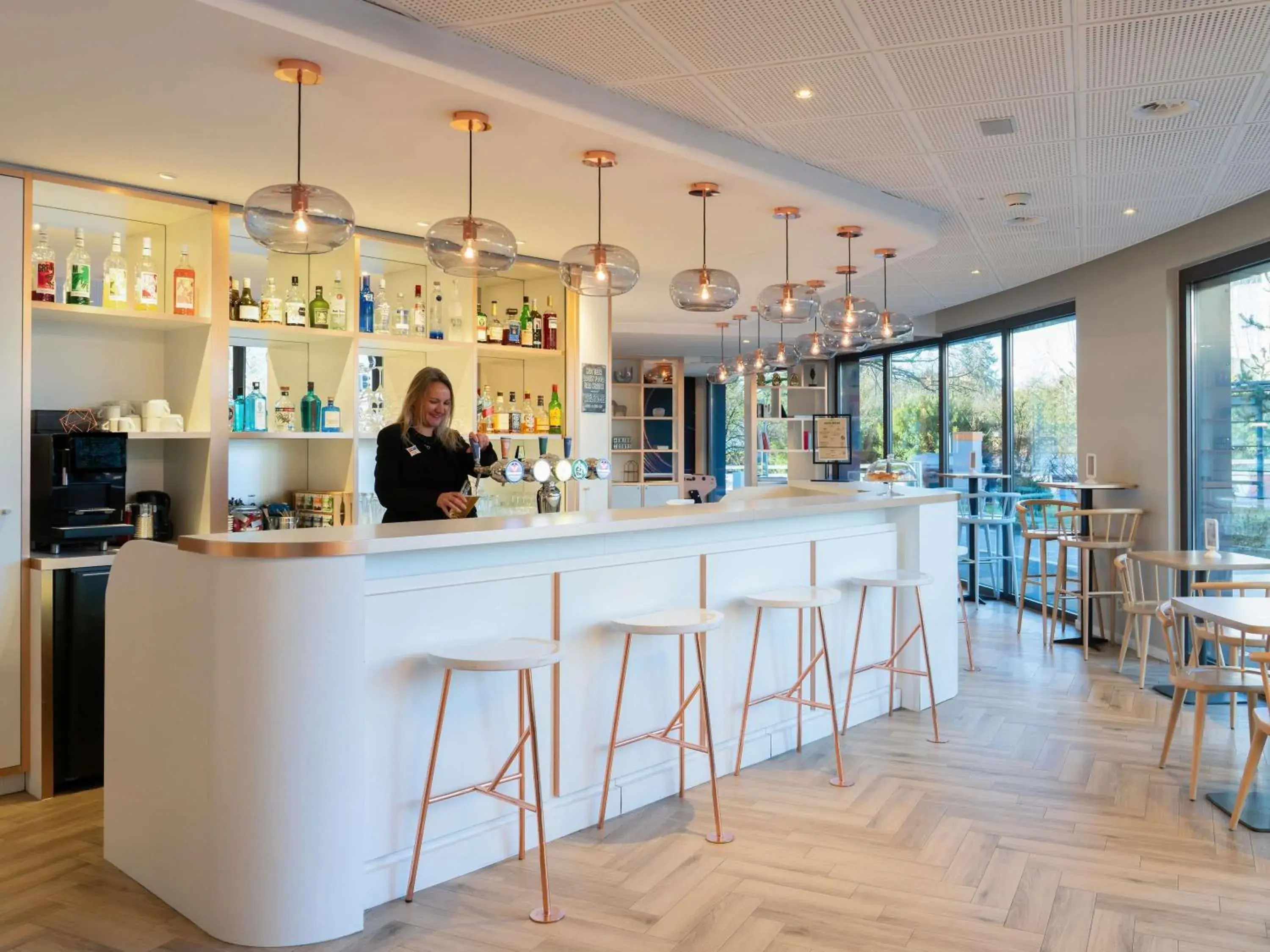 Lounge or bar in ibis budget Genève Petit-Lancy Lounge or bar in ibis budget Genève Petit-Lancy