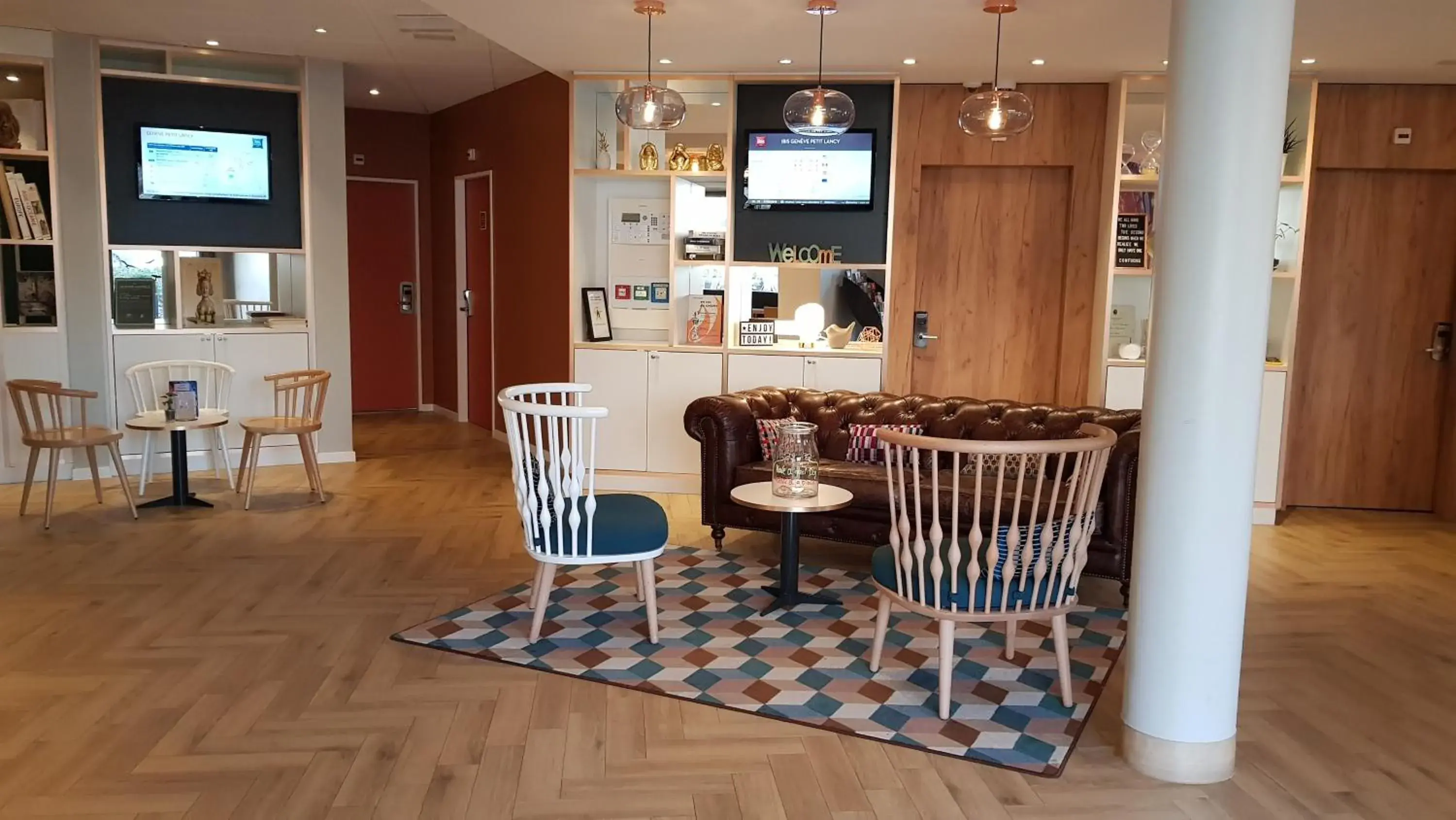 Lobby or reception in ibis budget Genève Petit-Lancy Lobby or reception in ibis budget Genève Petit-Lancy