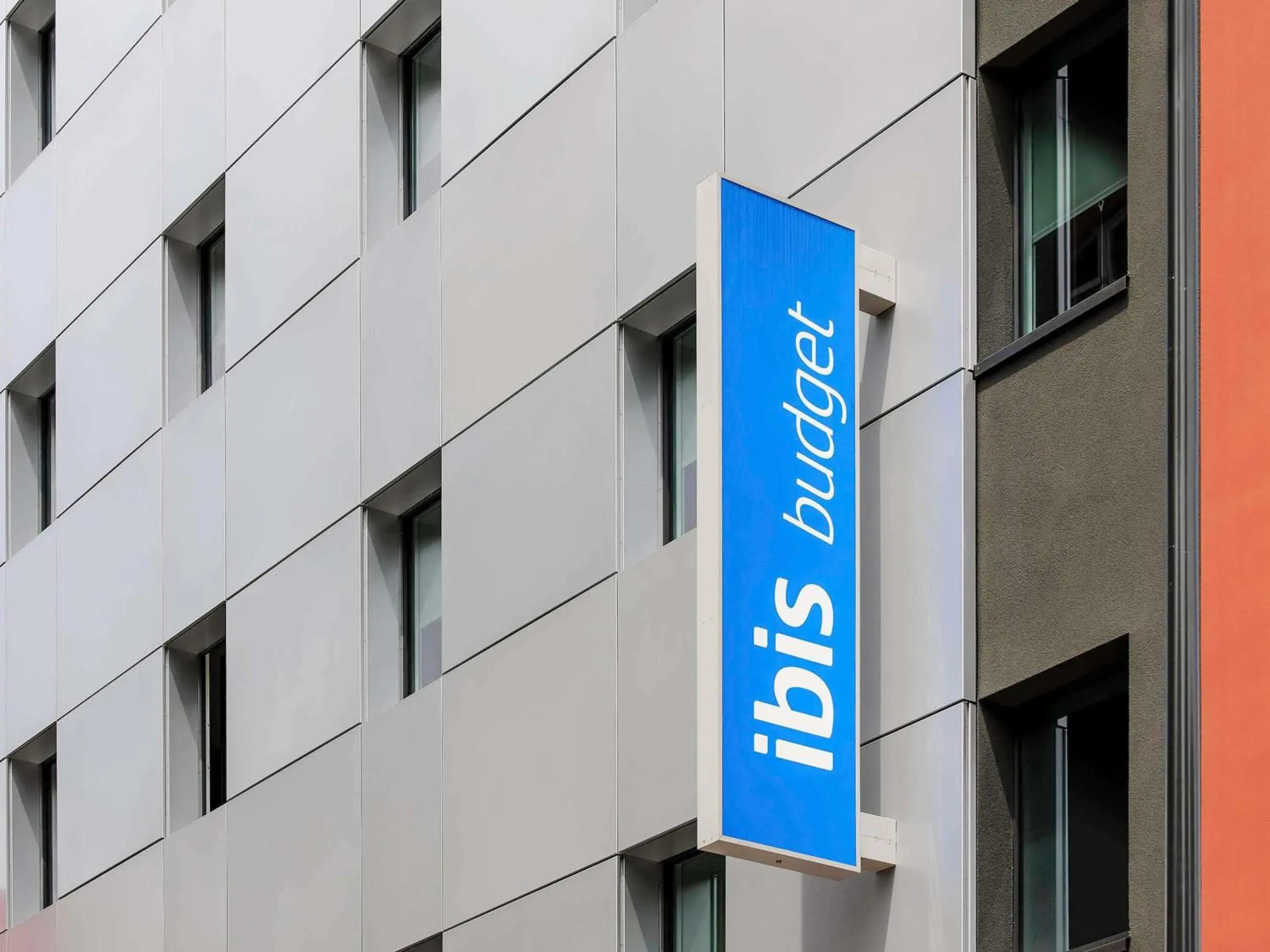 Property building in ibis budget Lugano Paradiso Property building in ibis budget Lugano Paradiso