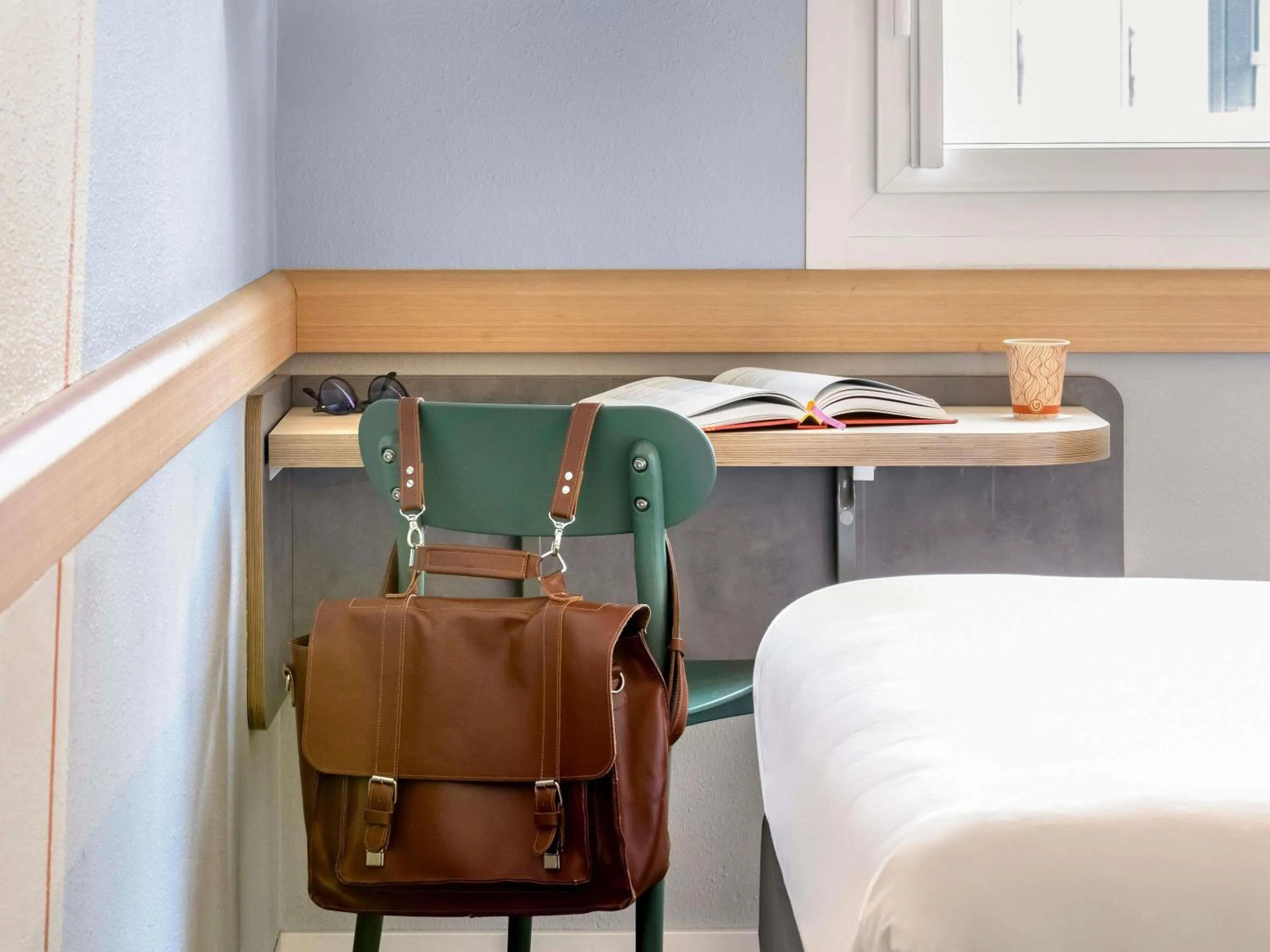 Bedroom, Bed in ibis budget Lugano Paradiso