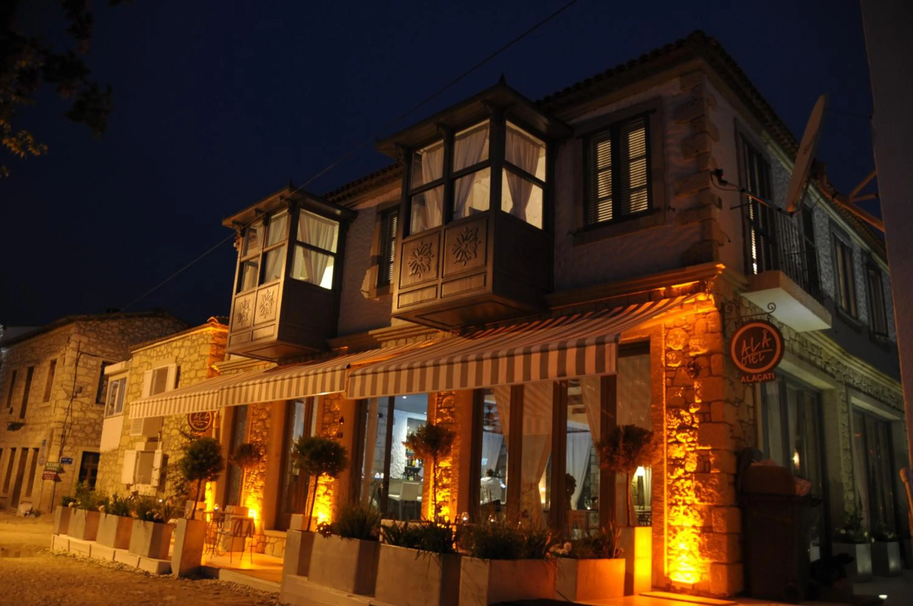 Facade/entrance in Alaçatı Ala Hotel - Special Category