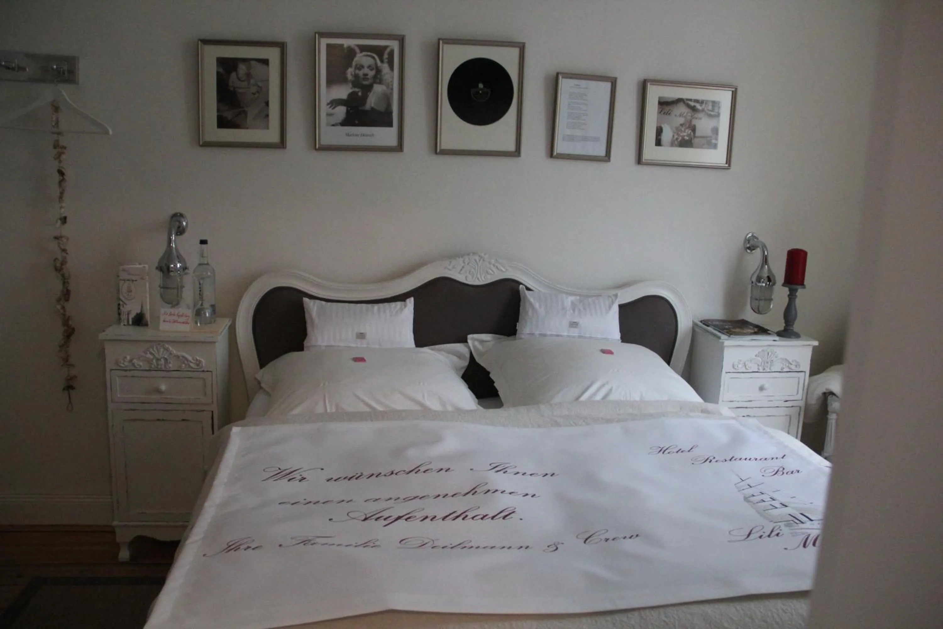 Bed in Hotel Lili Marleen