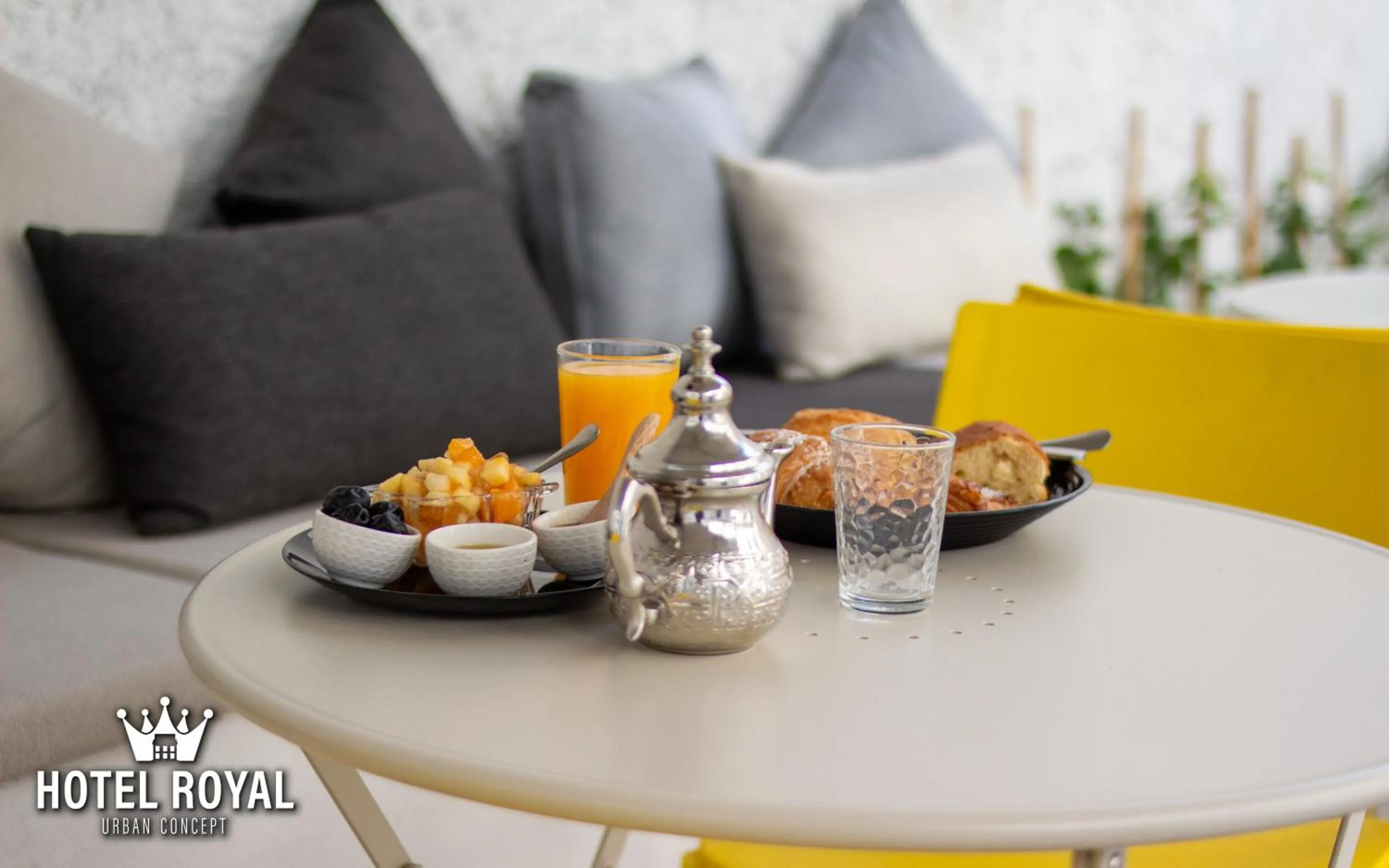 Food and drinks in Hôtel Royal Urban Concept