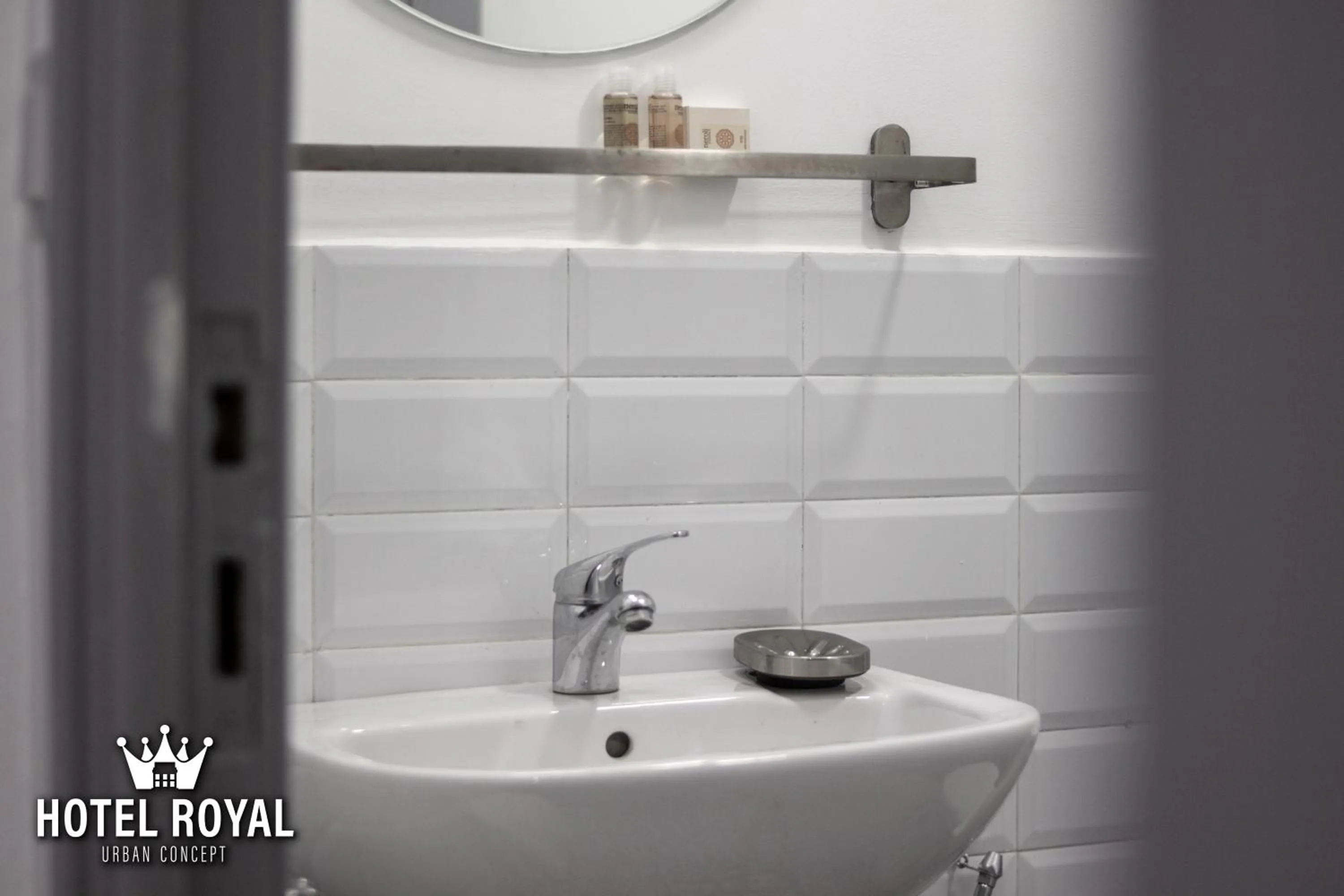 Bathroom in Hôtel Royal Urban Concept