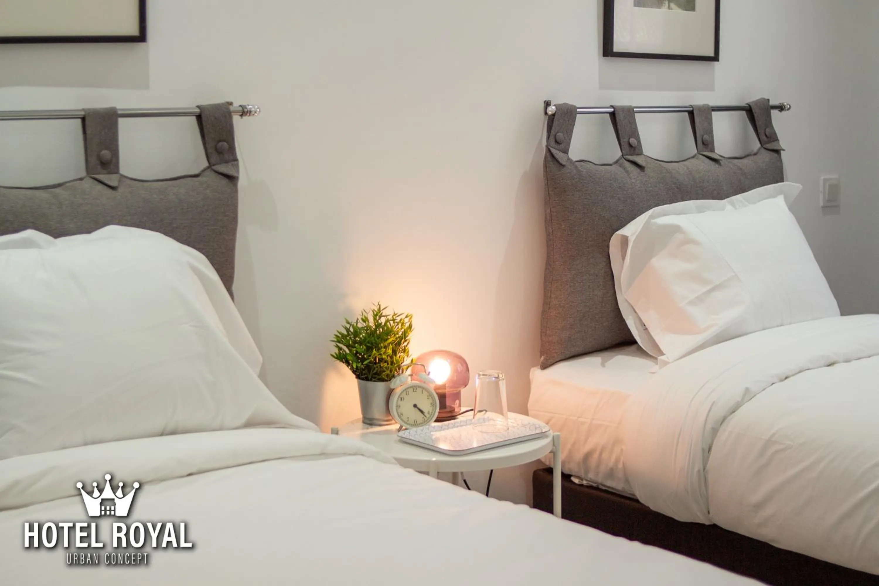 Bed in Hôtel Royal Urban Concept