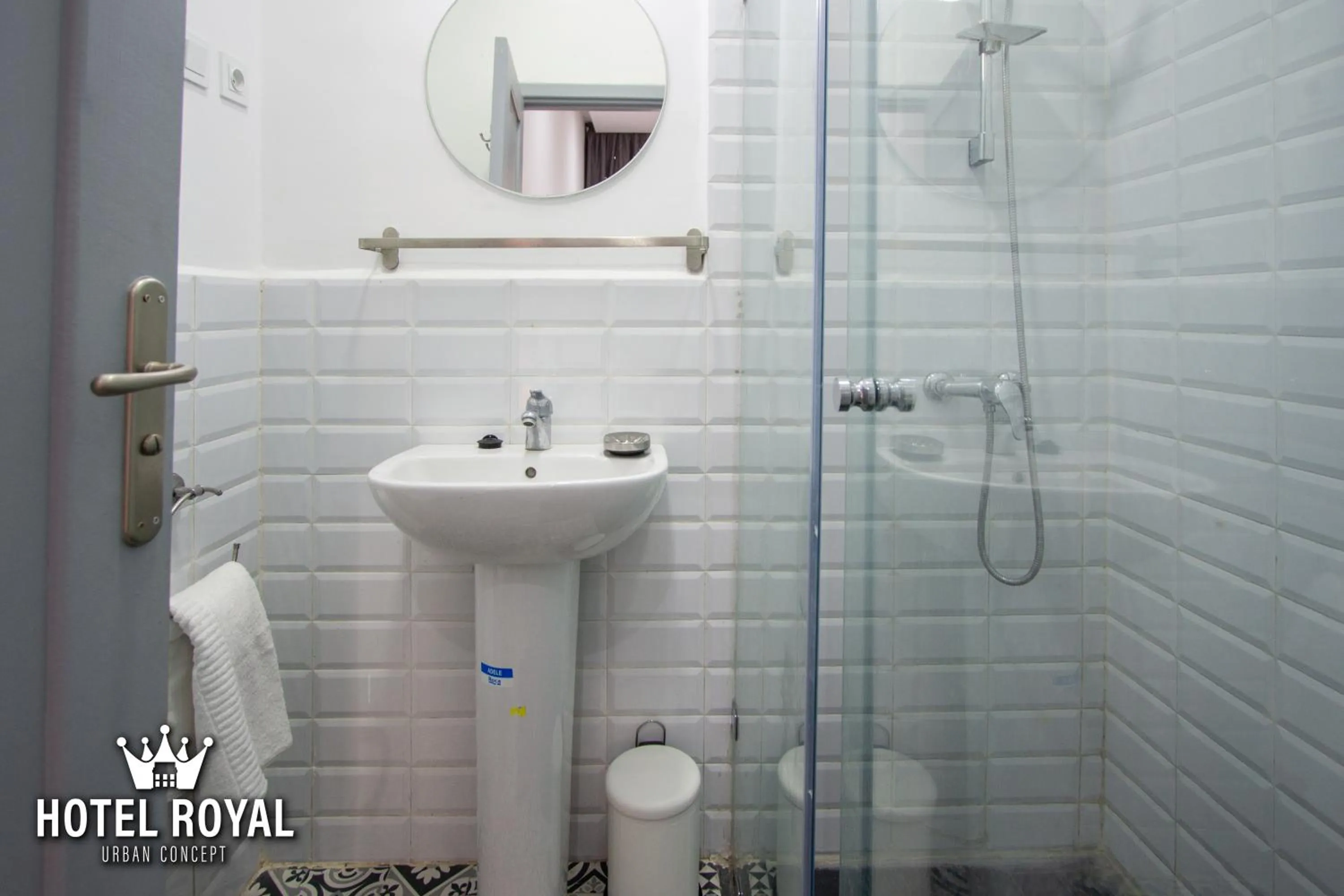 Bathroom in Hôtel Royal Urban Concept