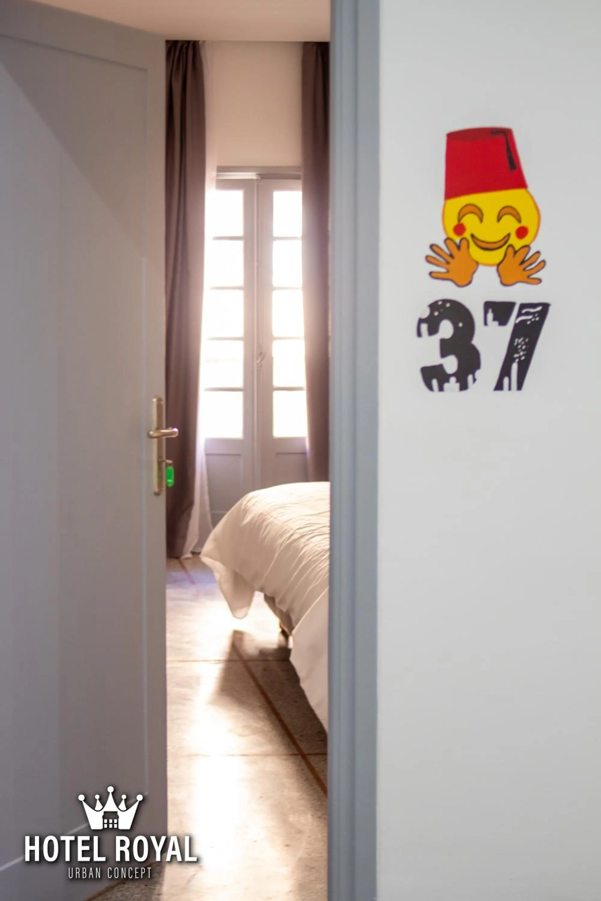 Lobby or reception, Bed in Hôtel Royal Urban Concept