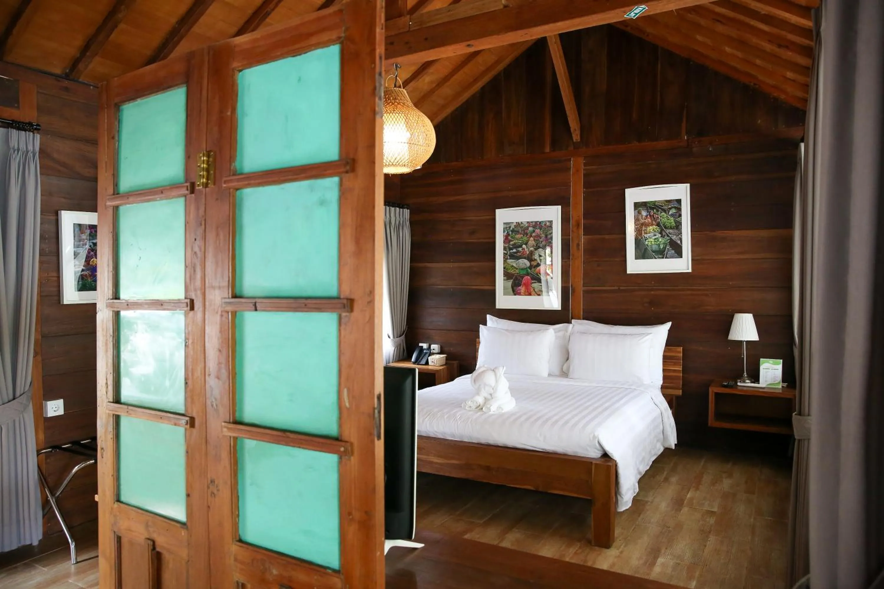 Bedroom, Bed in Avery Coconut Island Waterpark Beach Resort Carita