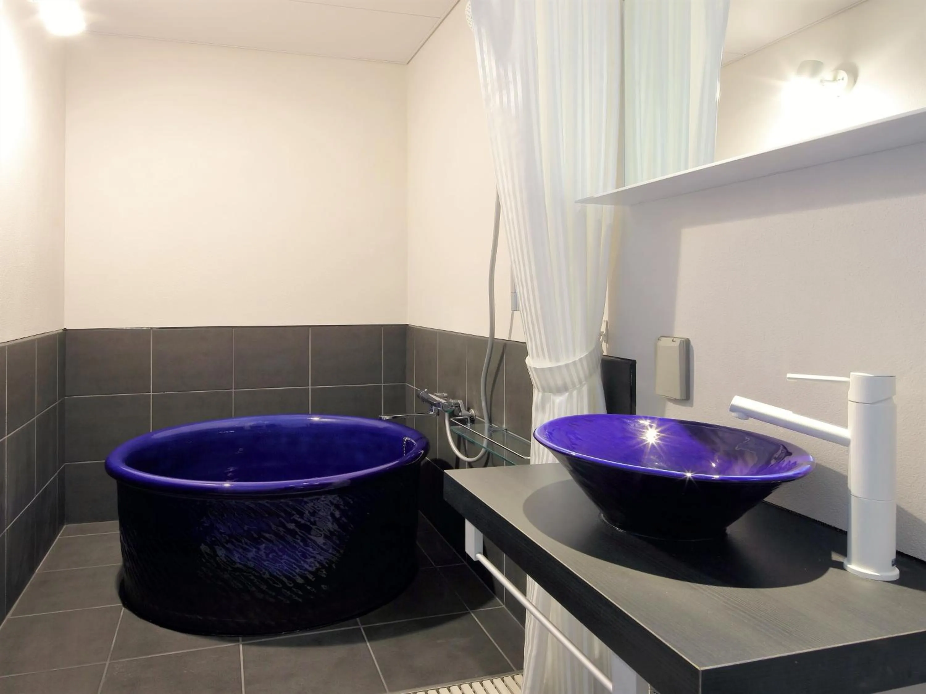 Bathroom in Tanakaya Kyoto Karasuma