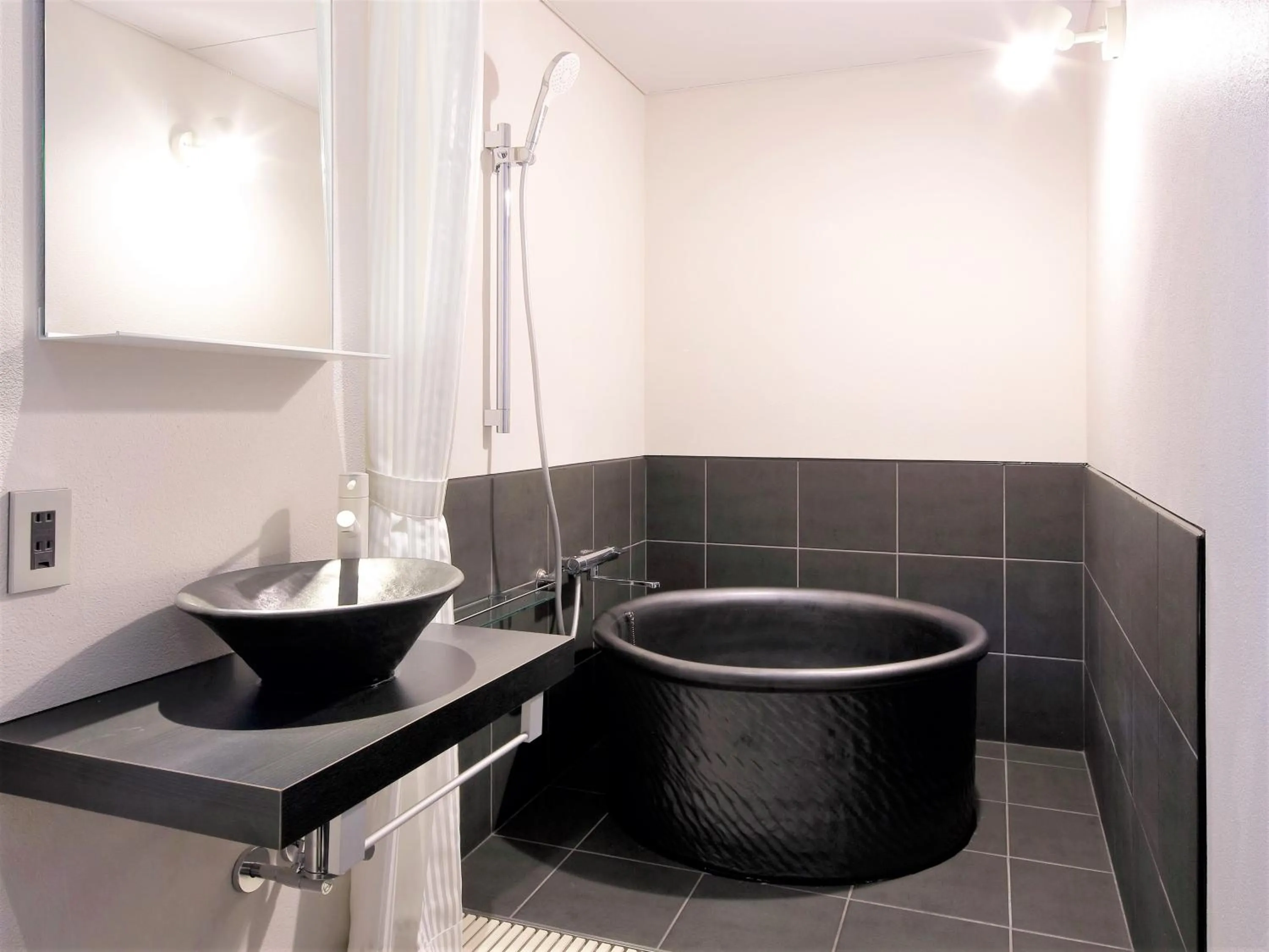 Bathroom in Tanakaya Kyoto Karasuma