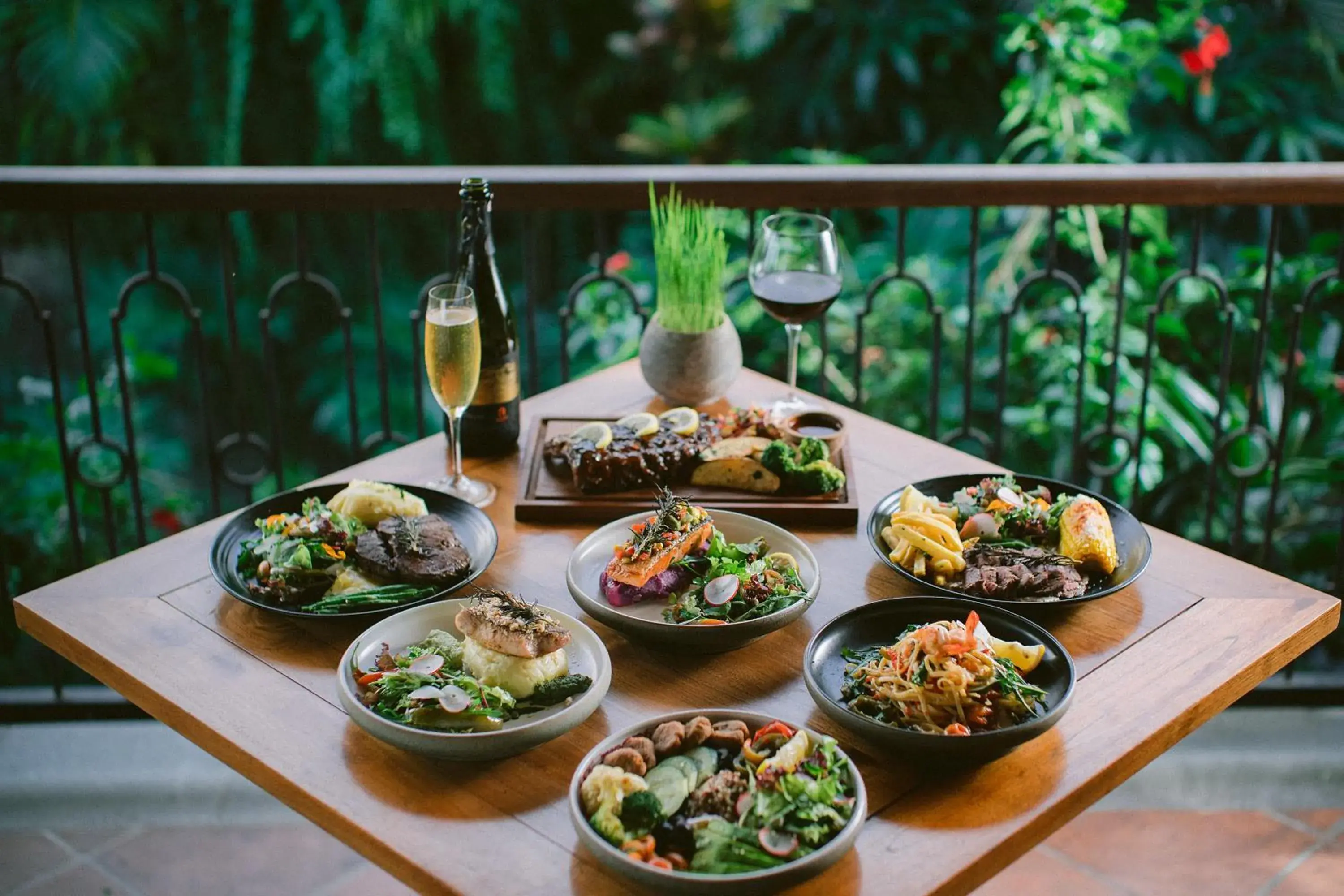 Food and drinks in Adiwana Bisma Food and drinks in Adiwana Bisma