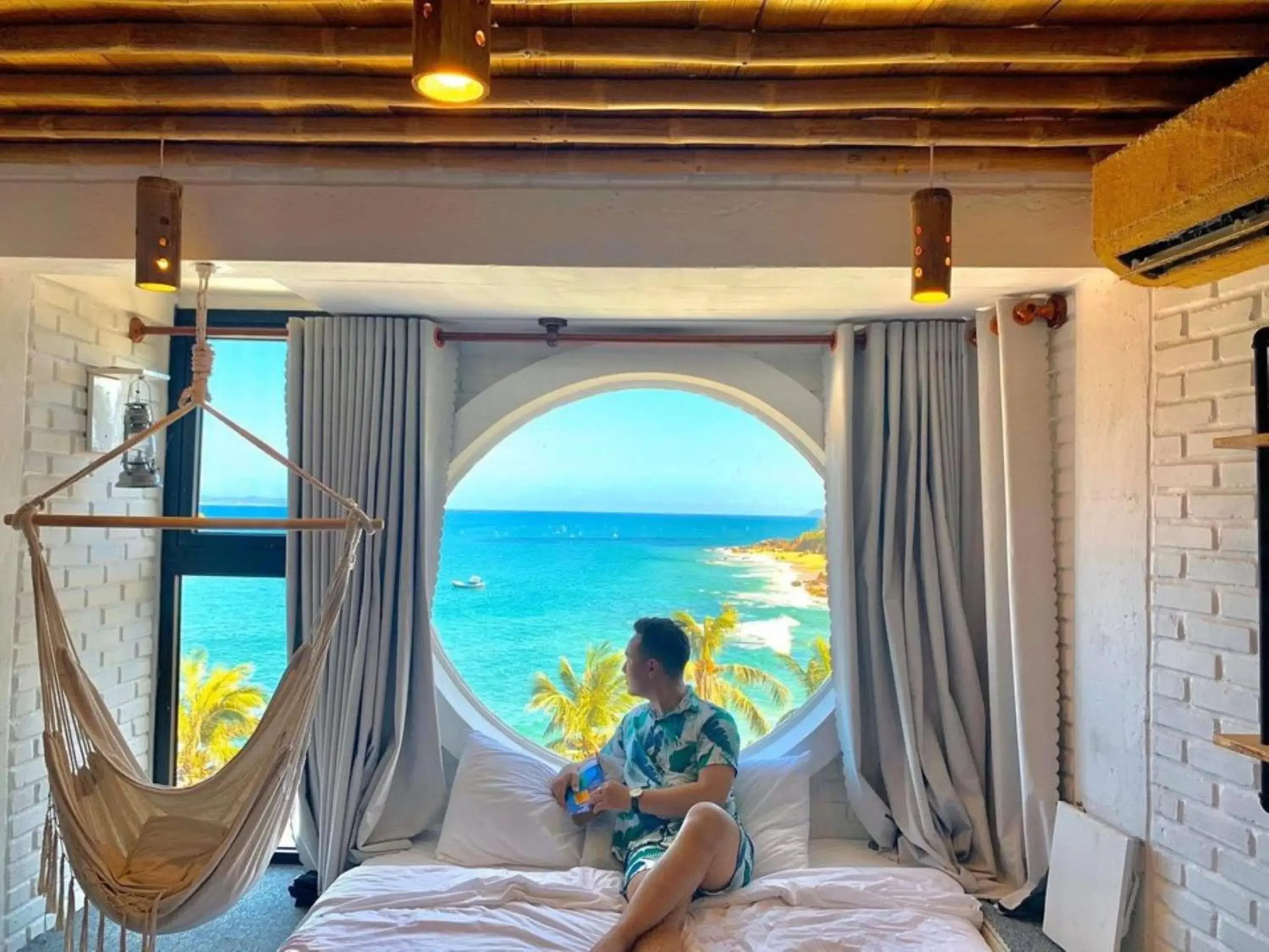 View (from property/room), Bed in Mira Bãi Xếp Quy Nhơn - The Hidden Jewel View (from property/room), Bed in Mira Bãi Xếp Quy Nhơn - The Hidden Jewel