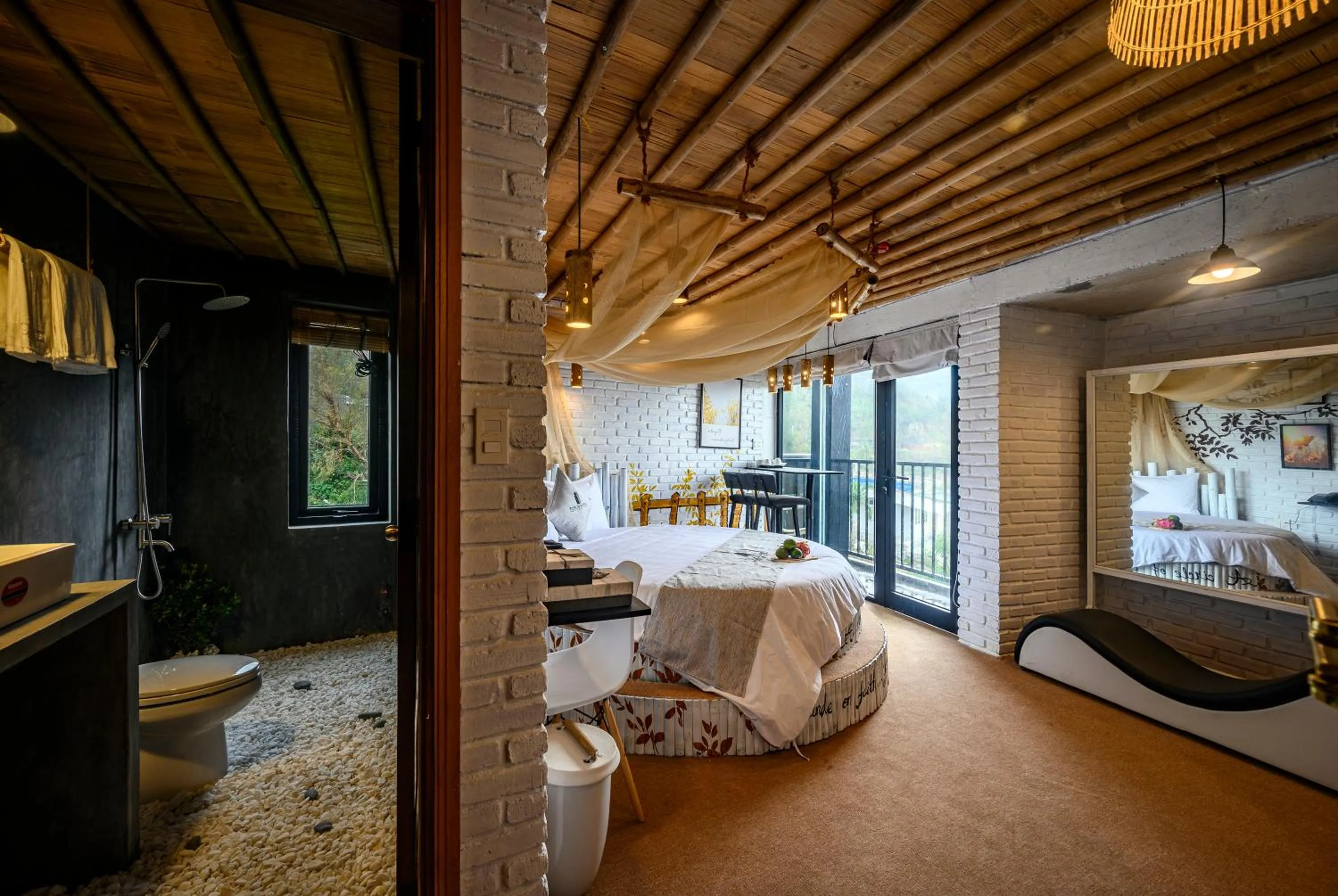 Bathroom, Bed in Mira Bãi Xếp Quy Nhơn - The Hidden Jewel