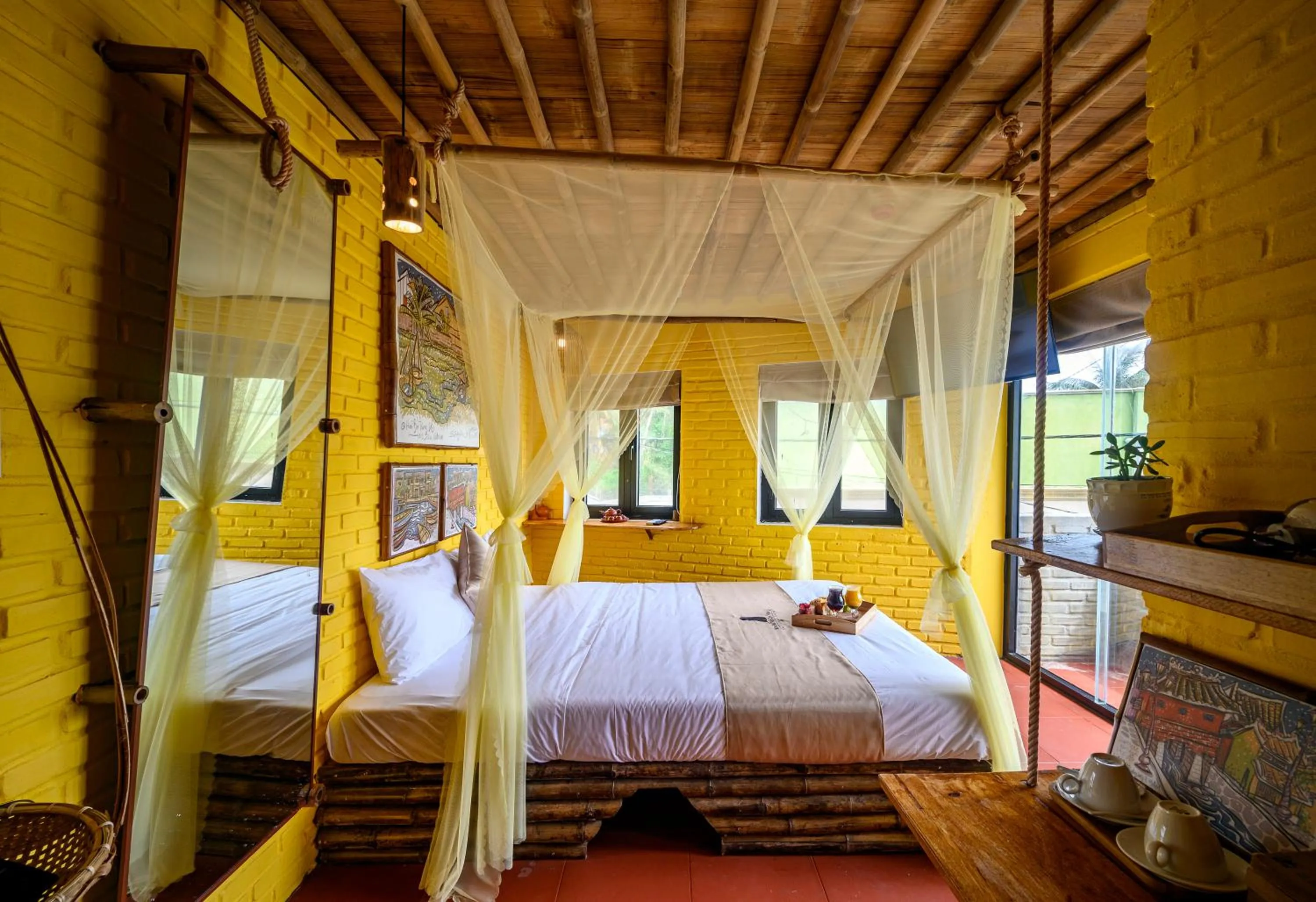 Bed in Mira Bãi Xếp Quy Nhơn - The Hidden Jewel