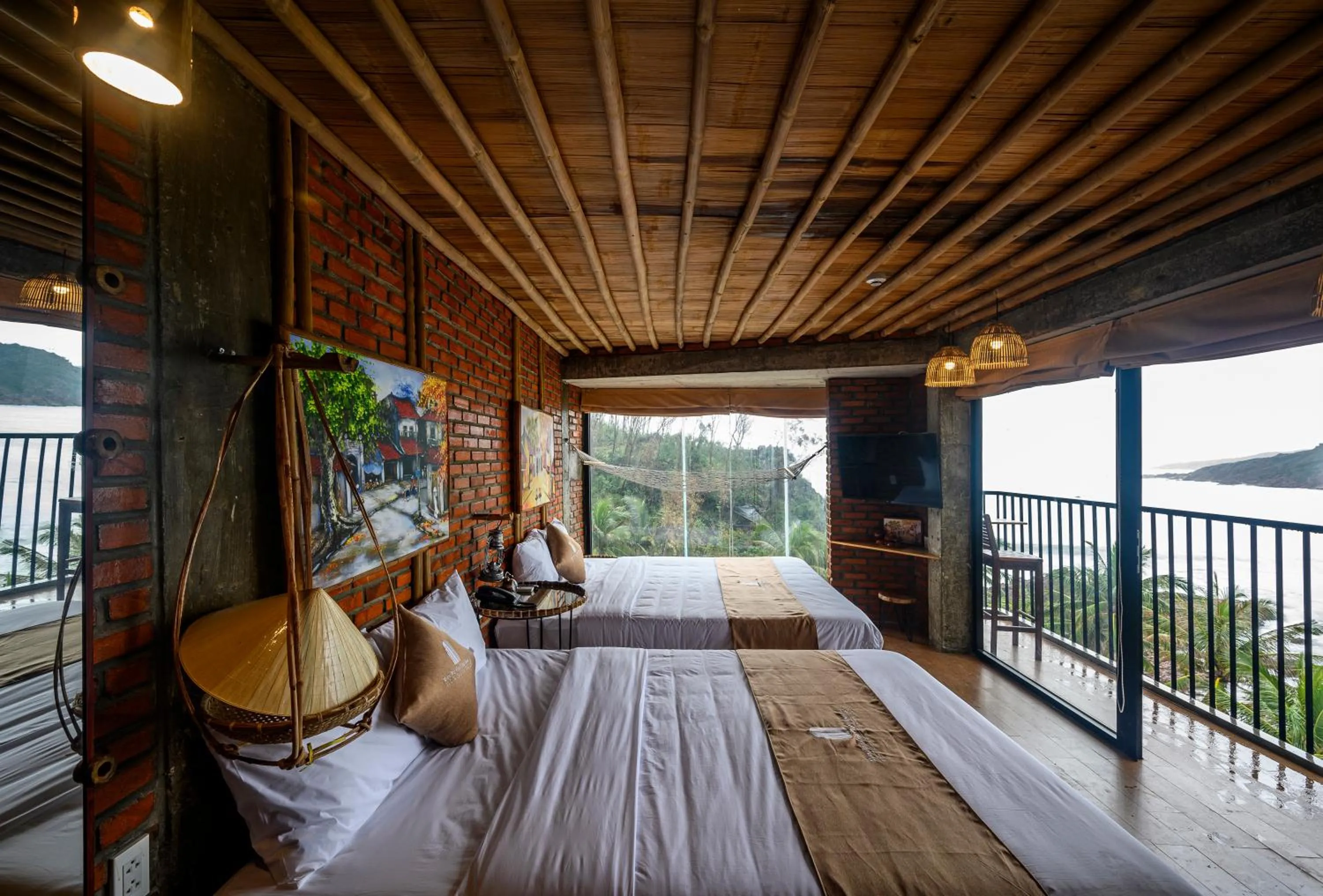 Balcony/Terrace, Bed in Mira Bãi Xếp Quy Nhơn - The Hidden Jewel