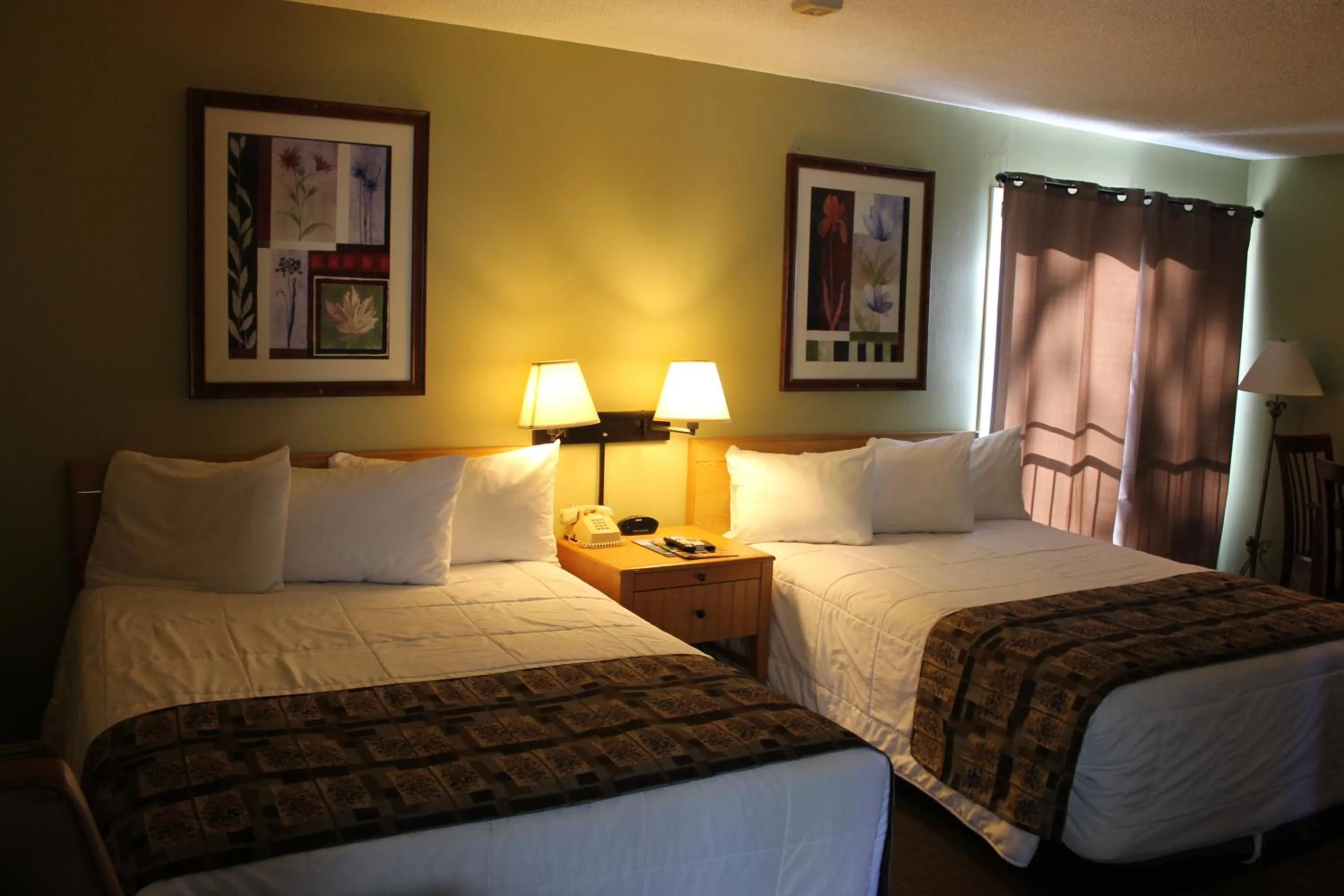 Bed in Big Pines Mountain House