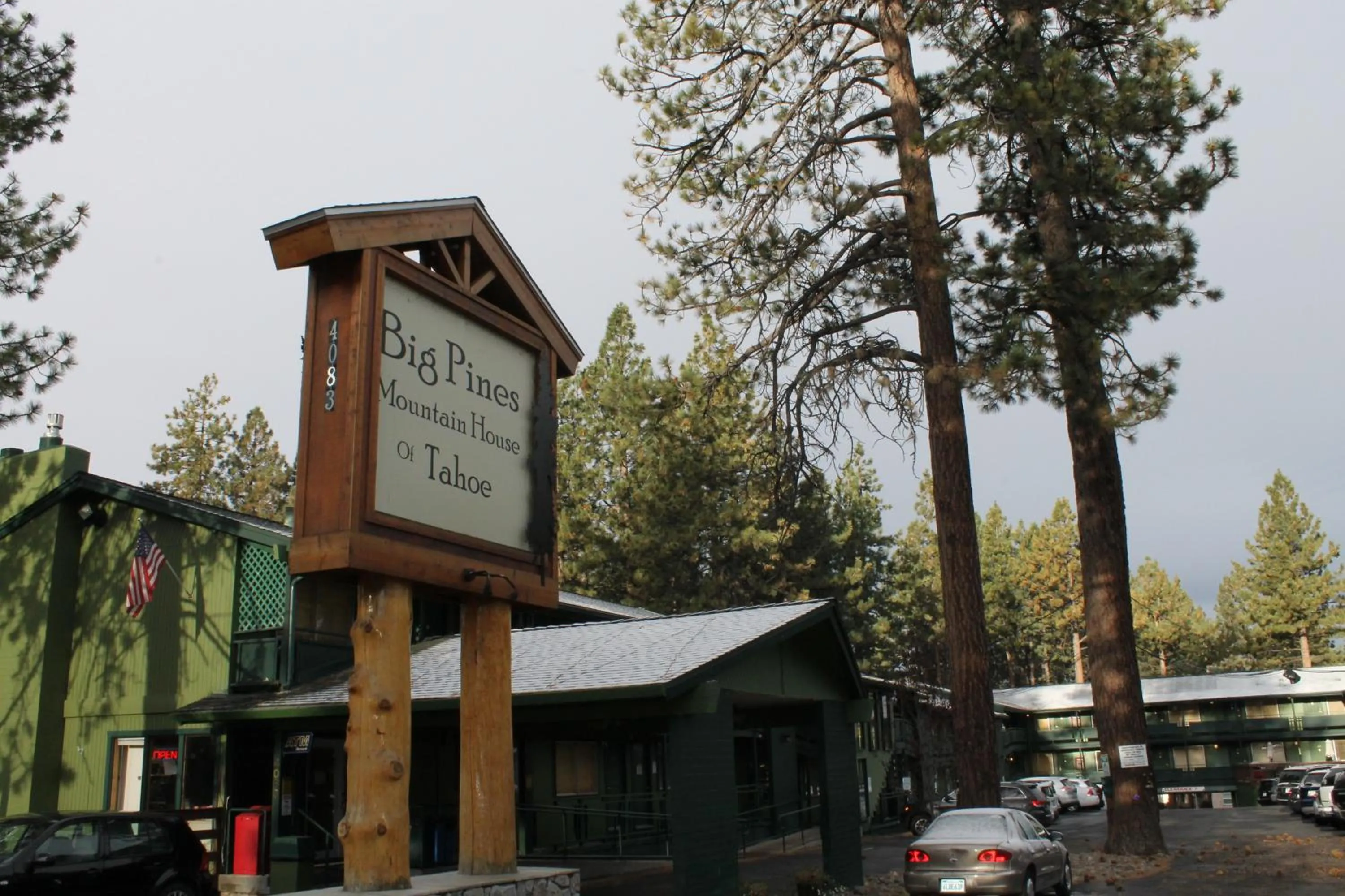 Property building in Big Pines Mountain House