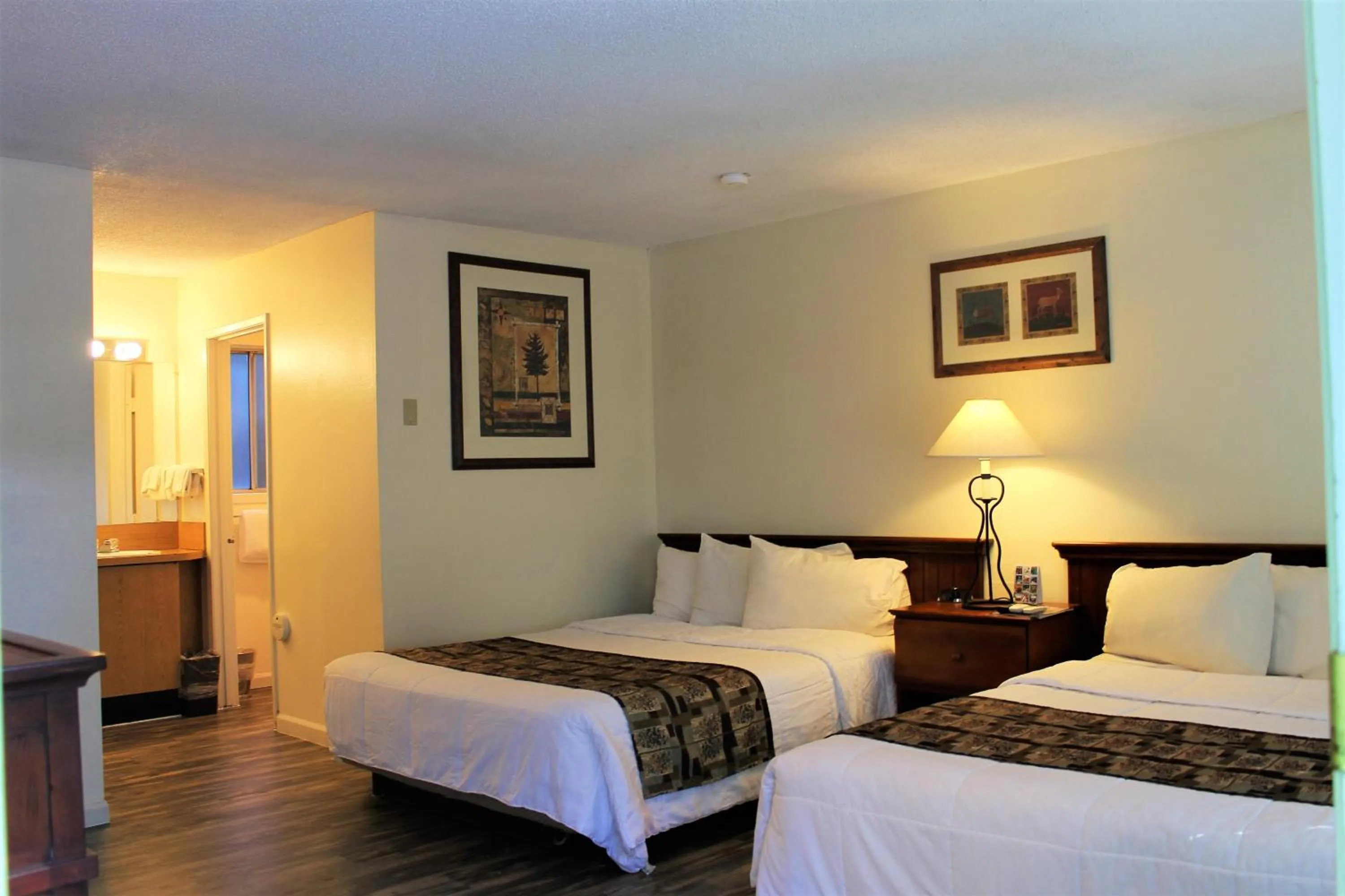 Bed in Big Pines Mountain House