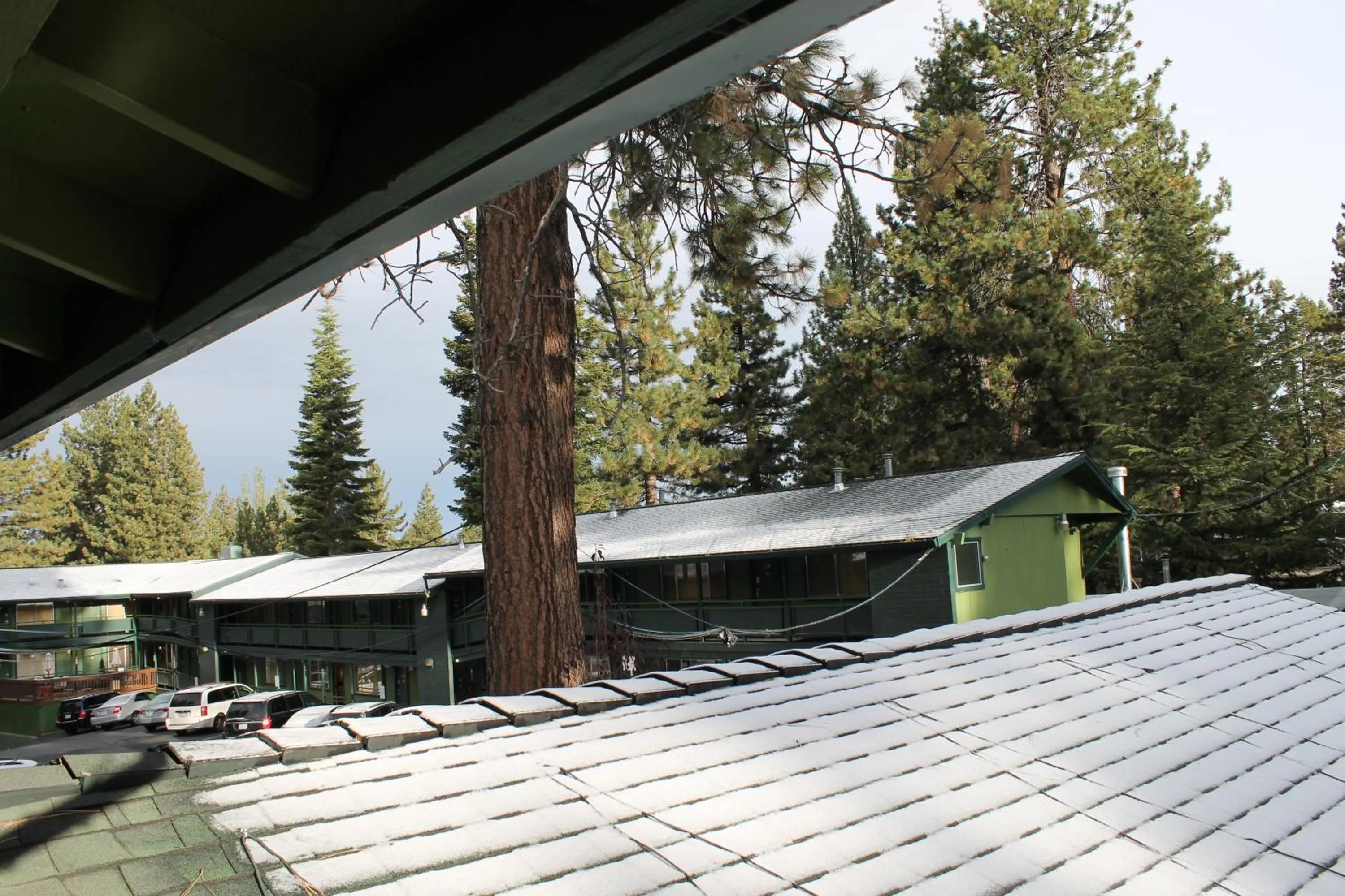 Property building in Big Pines Mountain House