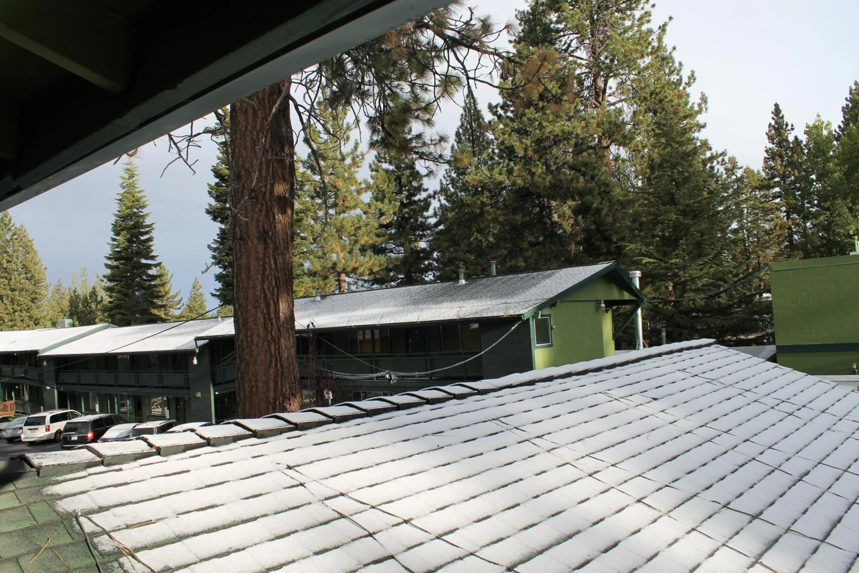 Property building in Big Pines Mountain House