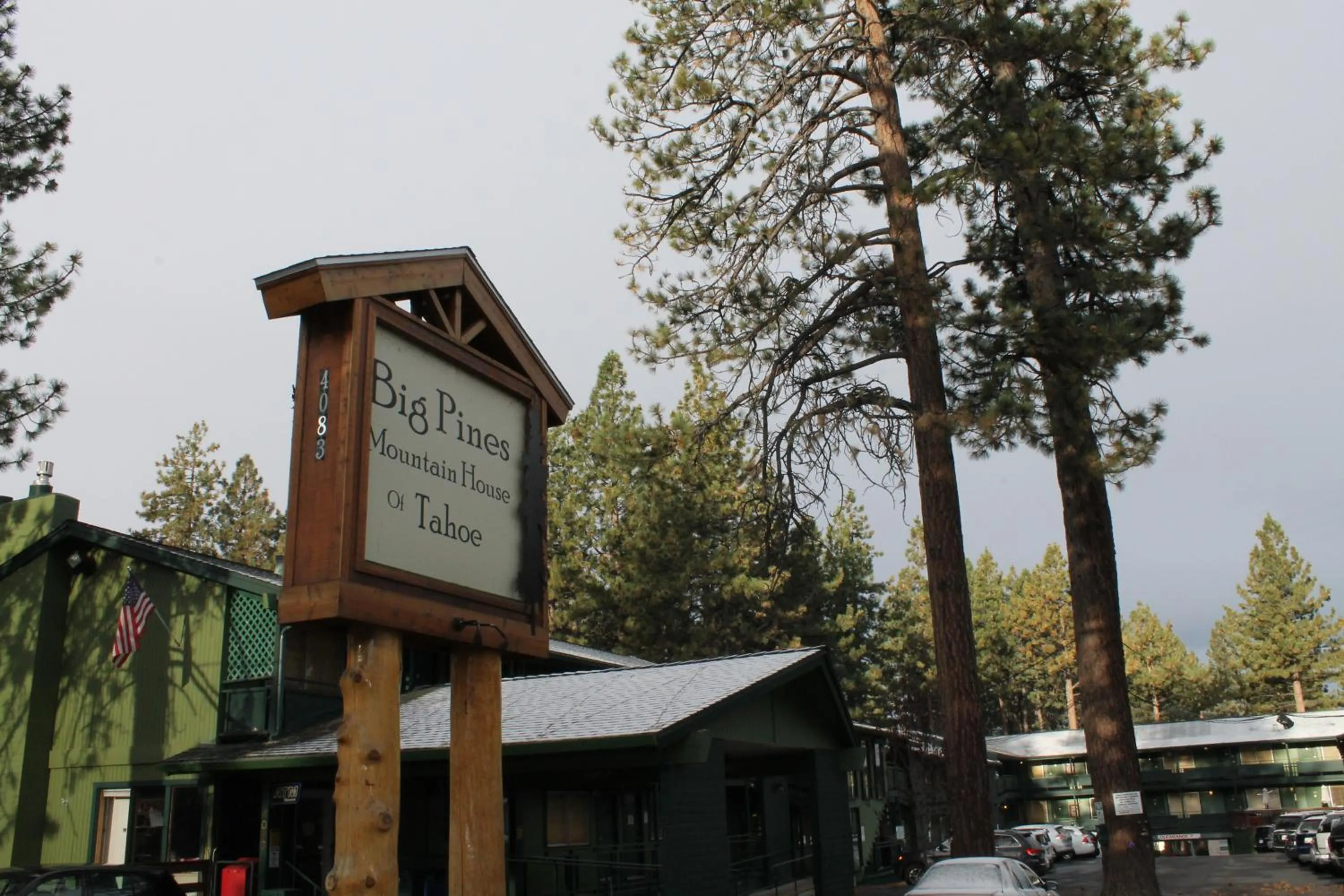 Property building in Big Pines Mountain House