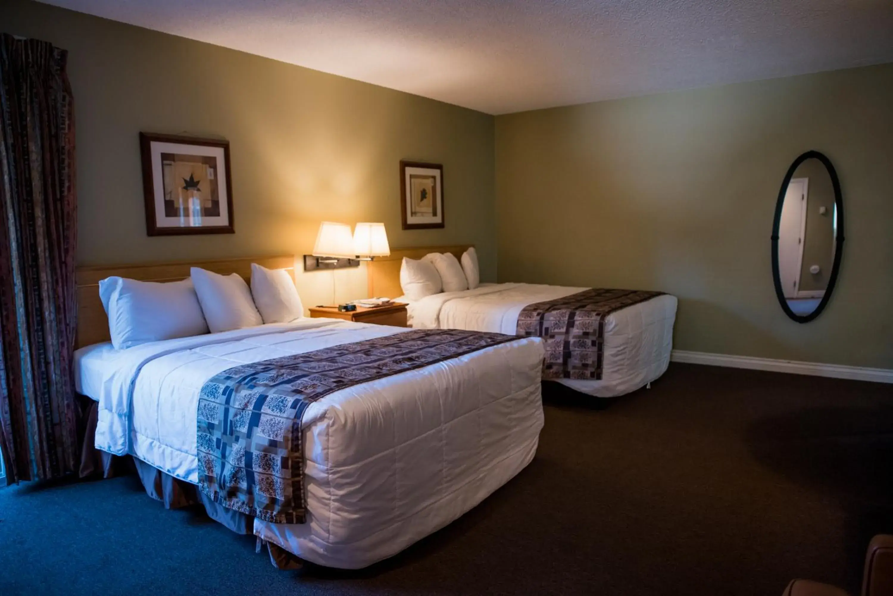 Photo of the whole room, Bed in Big Pines Mountain House Photo of the whole room, Bed in Big Pines Mountain House