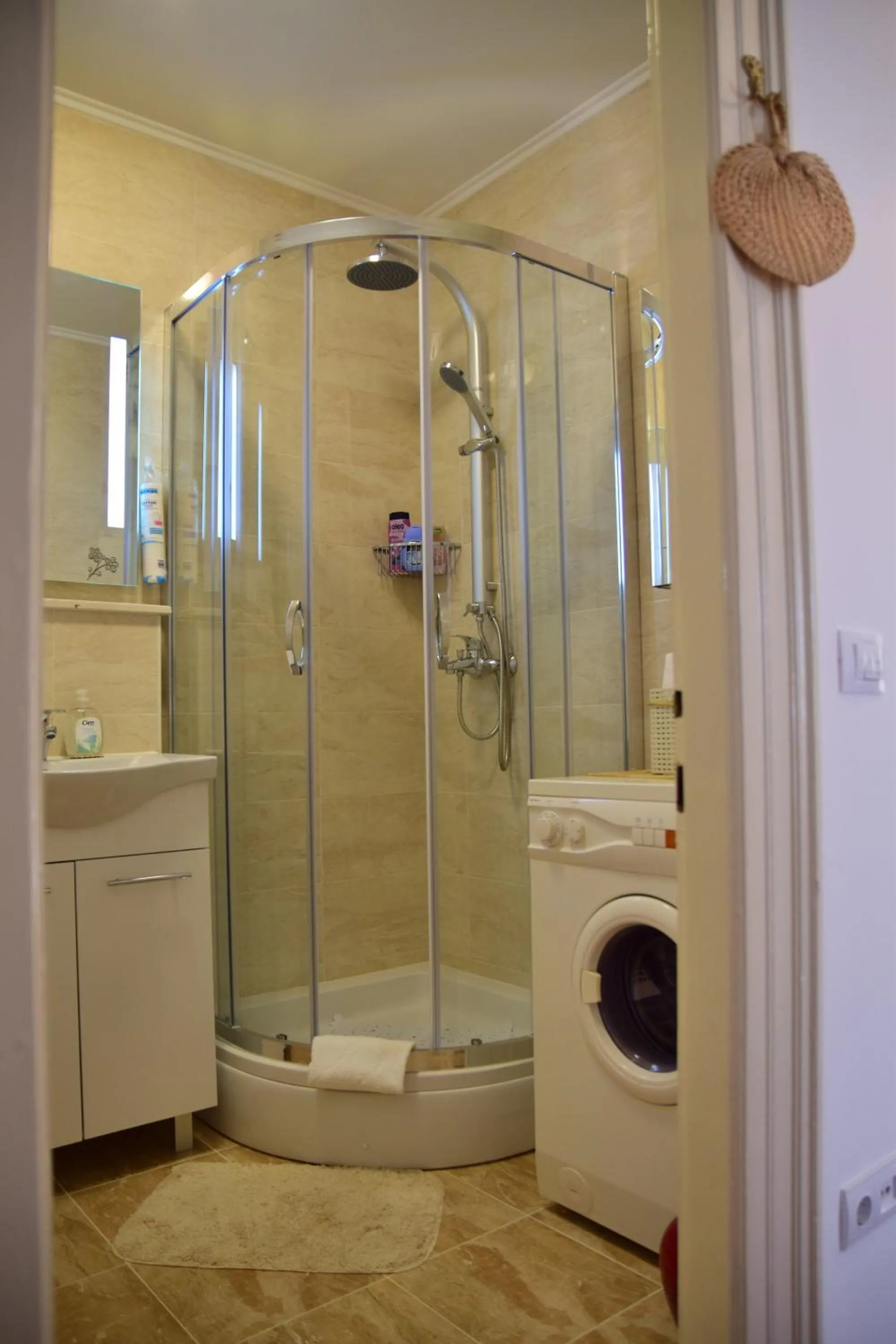 Shower in Apartment Dona Vesna