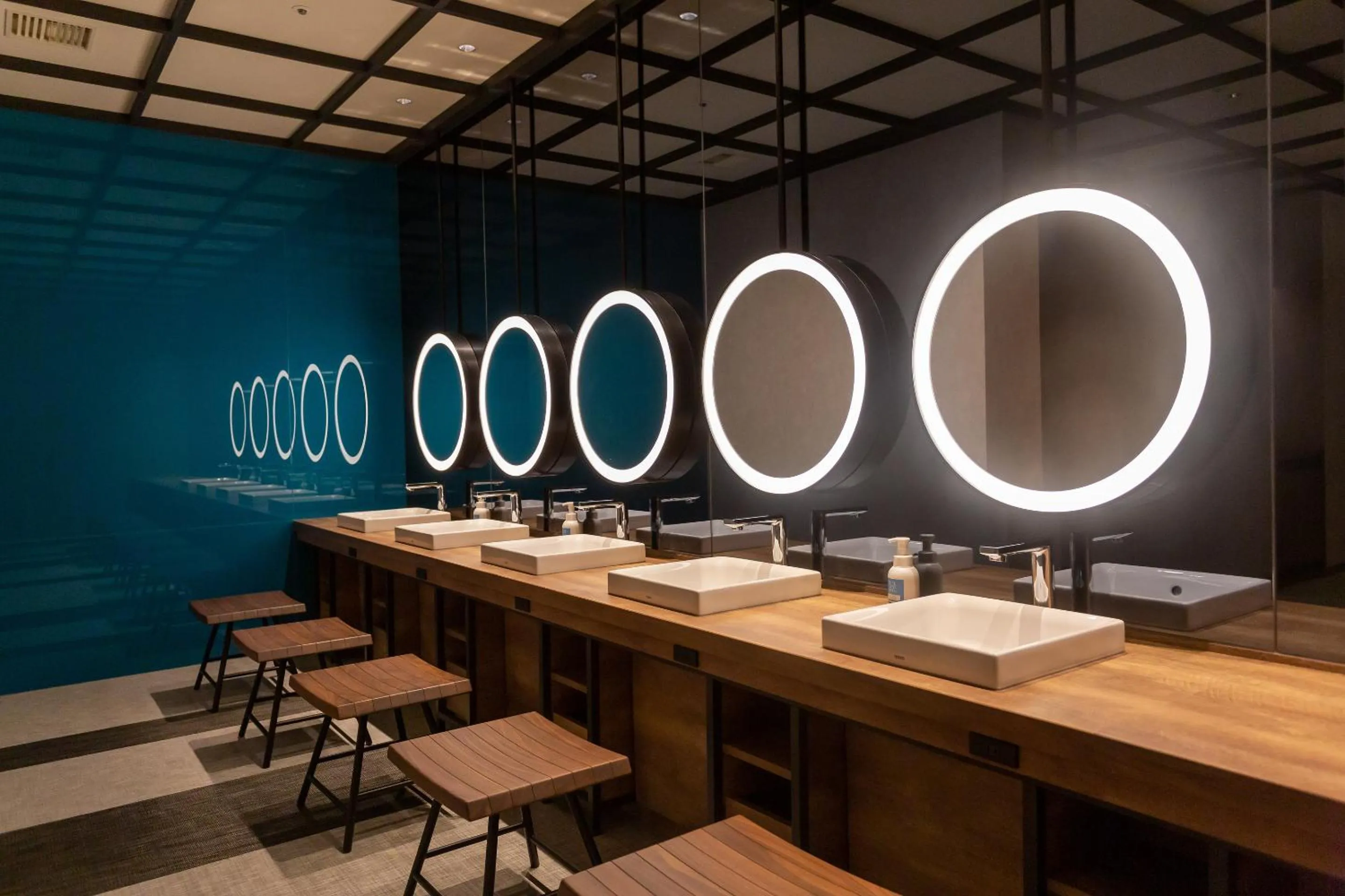 Public Bath in Tokyo Bay Shiomi Prince Hotel