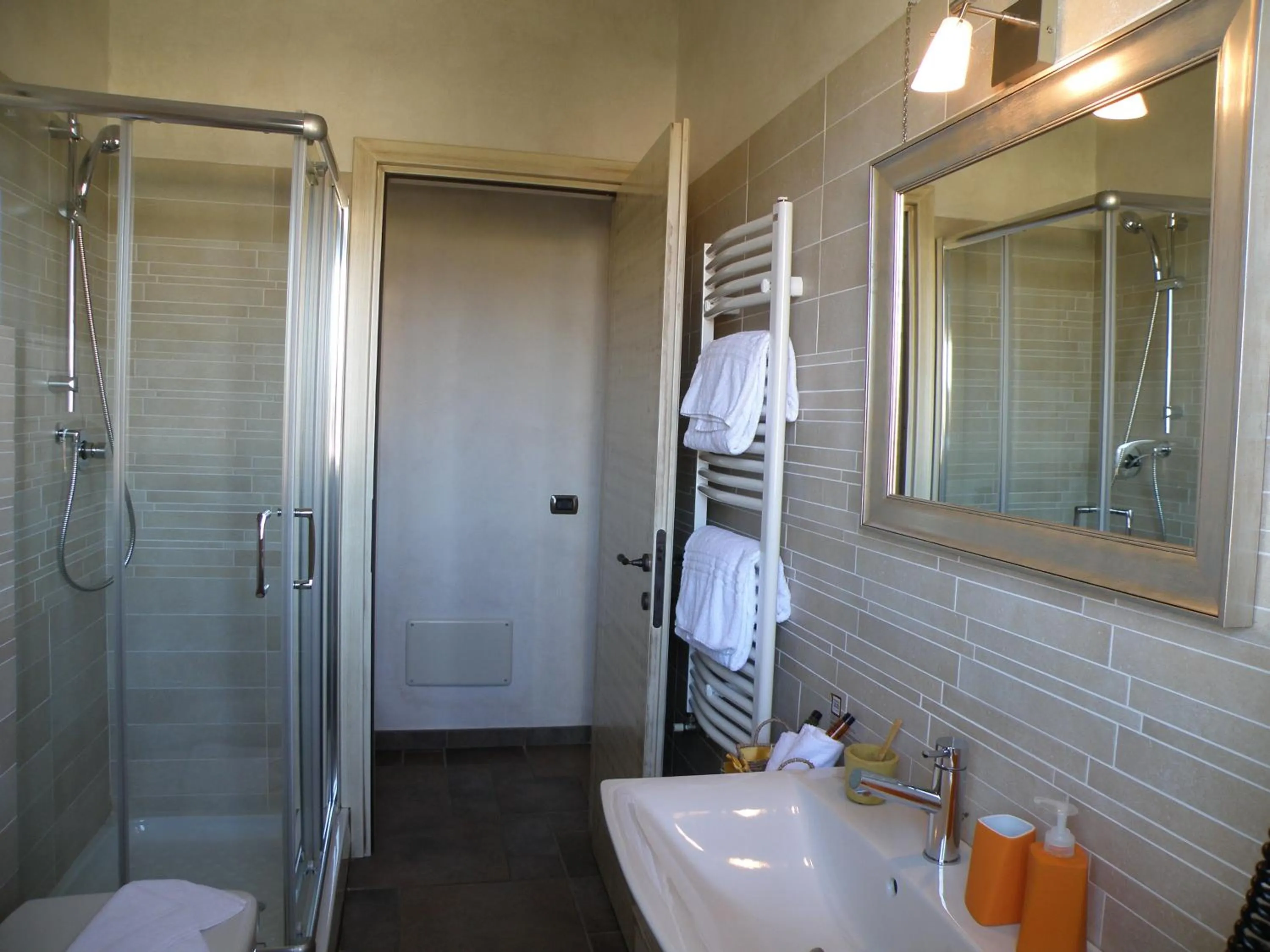 Shower in Le Stanze di Patika