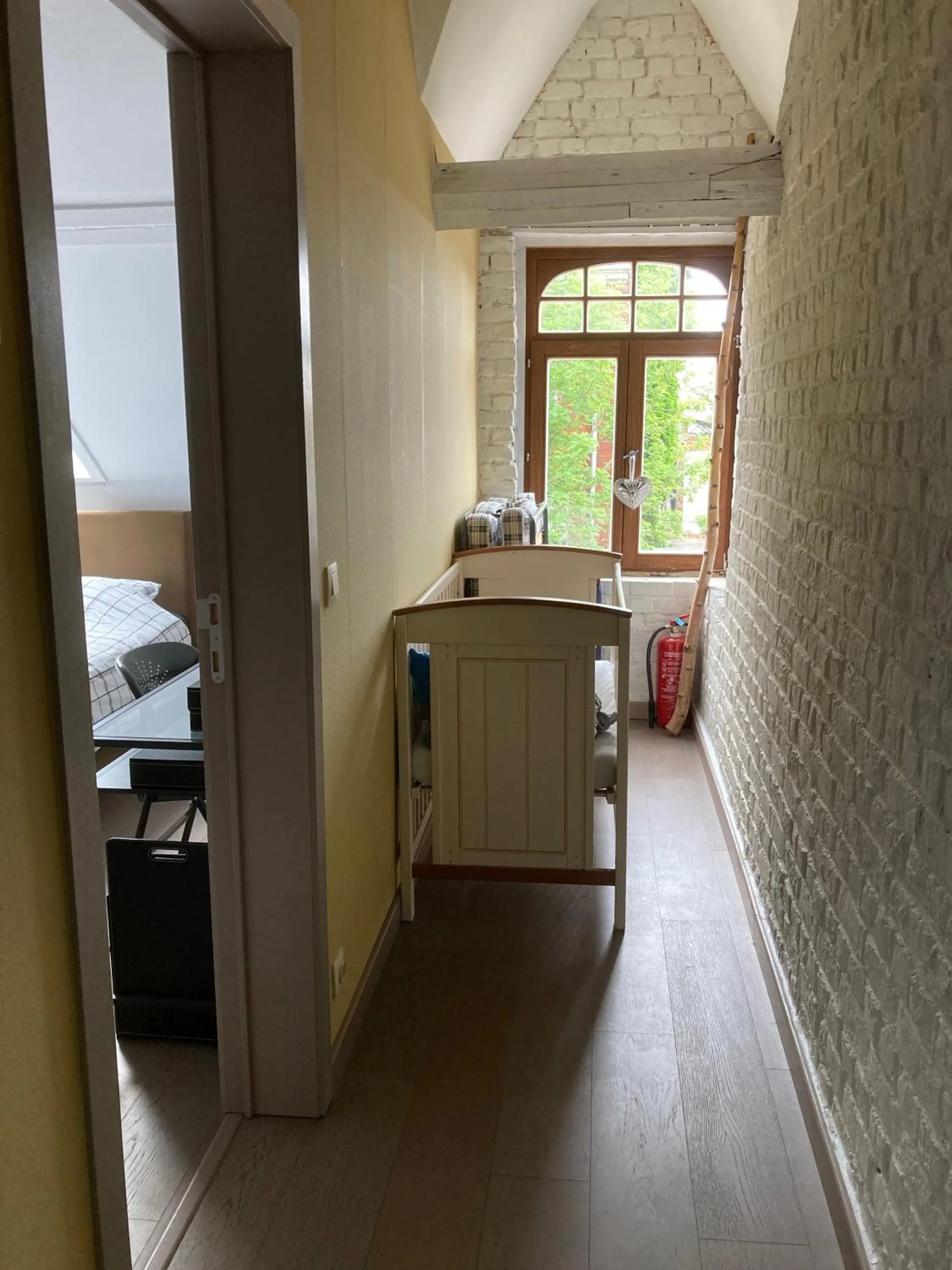 Bed in Kunstmin
