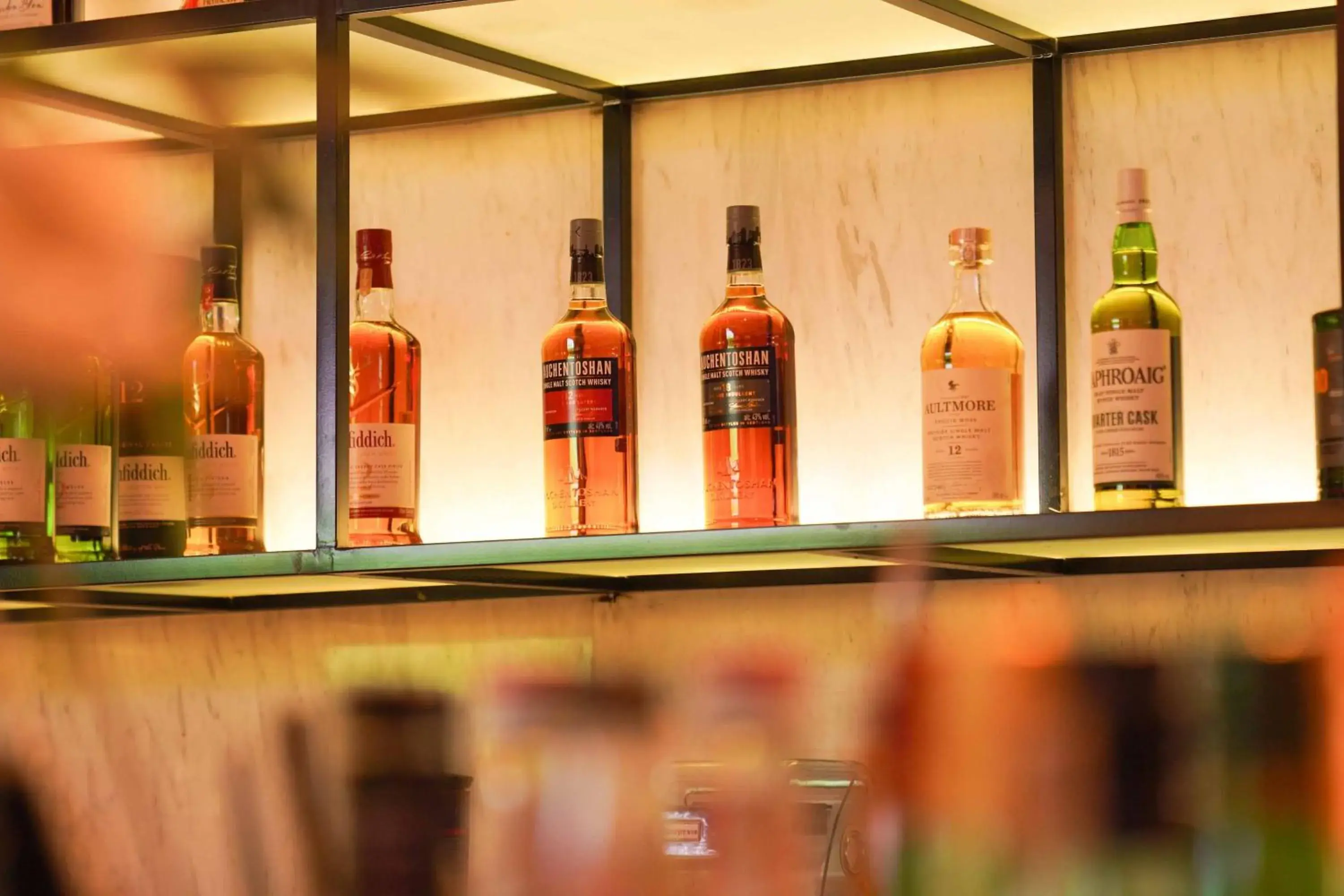 Lounge or bar in Imperial Traders Elong Hotel Lounge or bar in Imperial Traders Elong Hotel