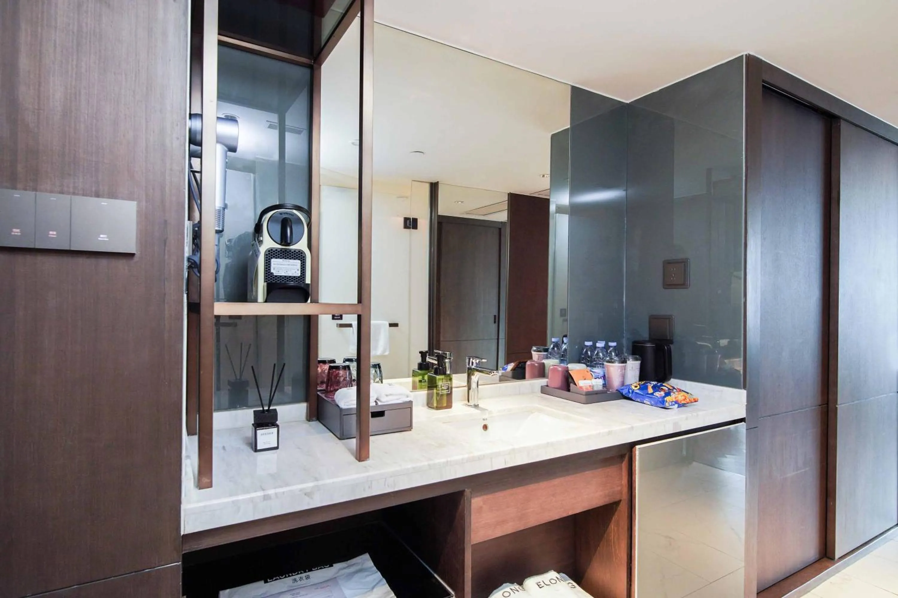 Bathroom in Imperial Traders Elong Hotel