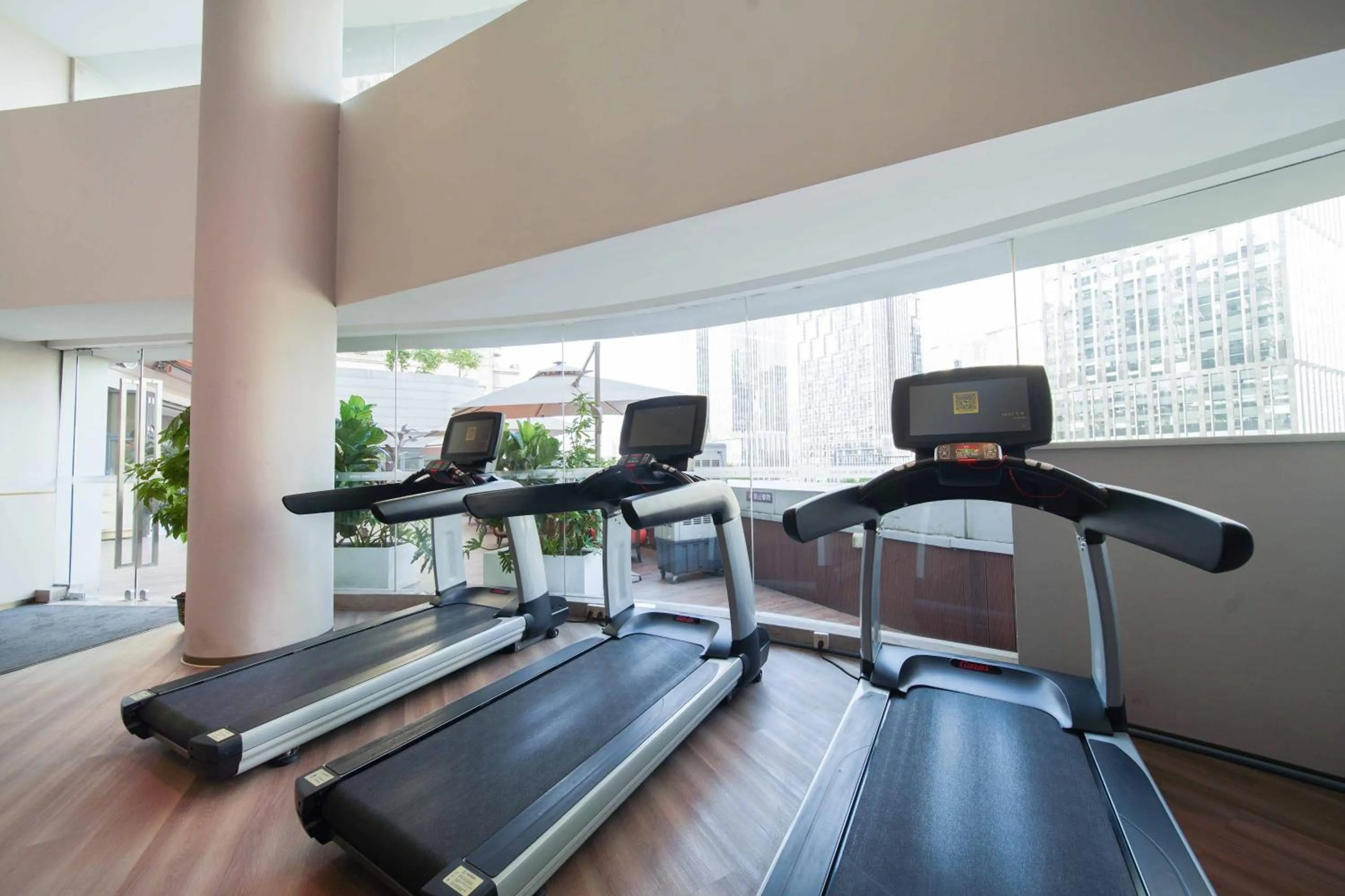 Fitness centre/facilities in Imperial Traders Elong Hotel