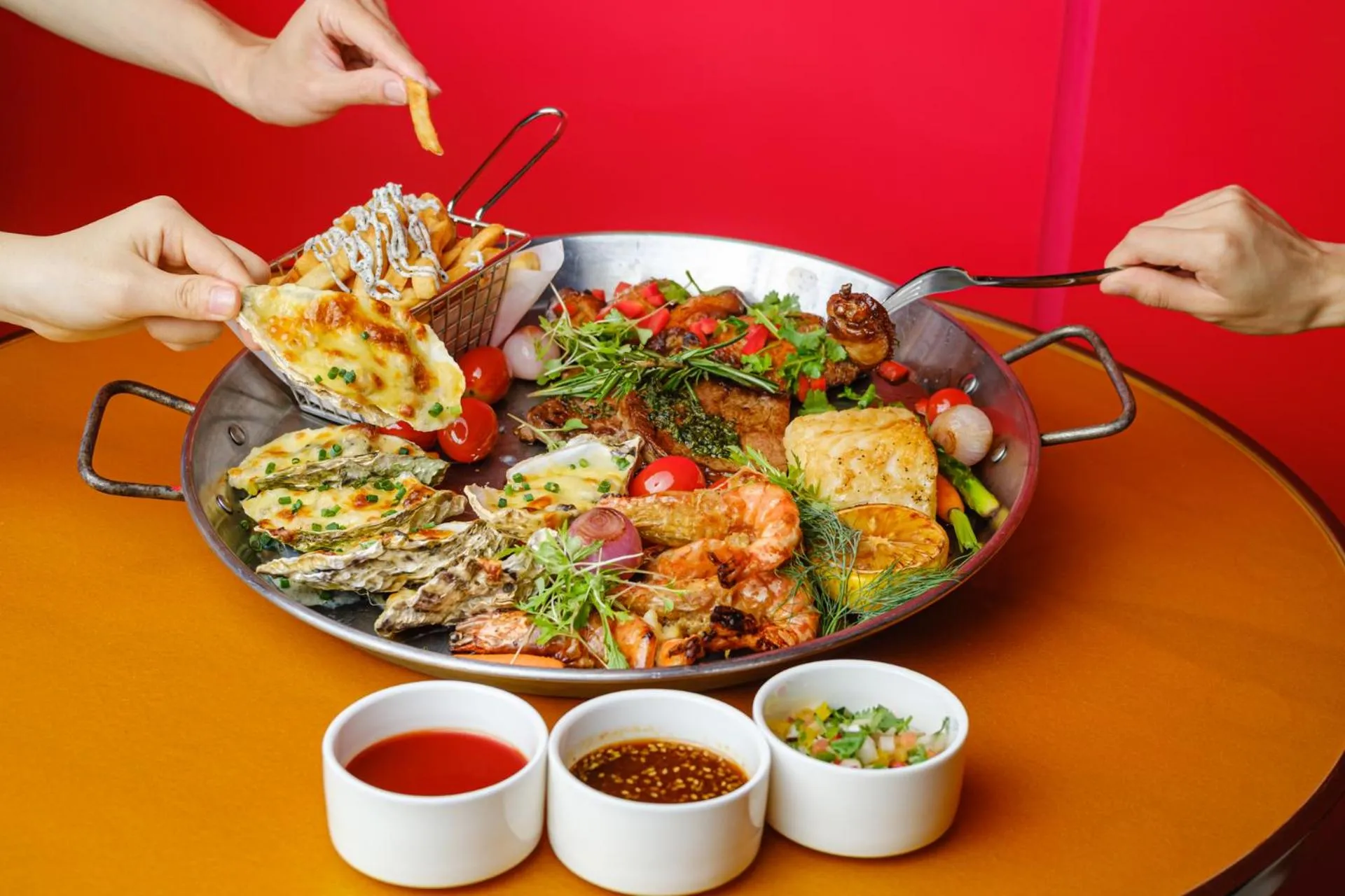 Food and drinks, Food in Amber East Hotel