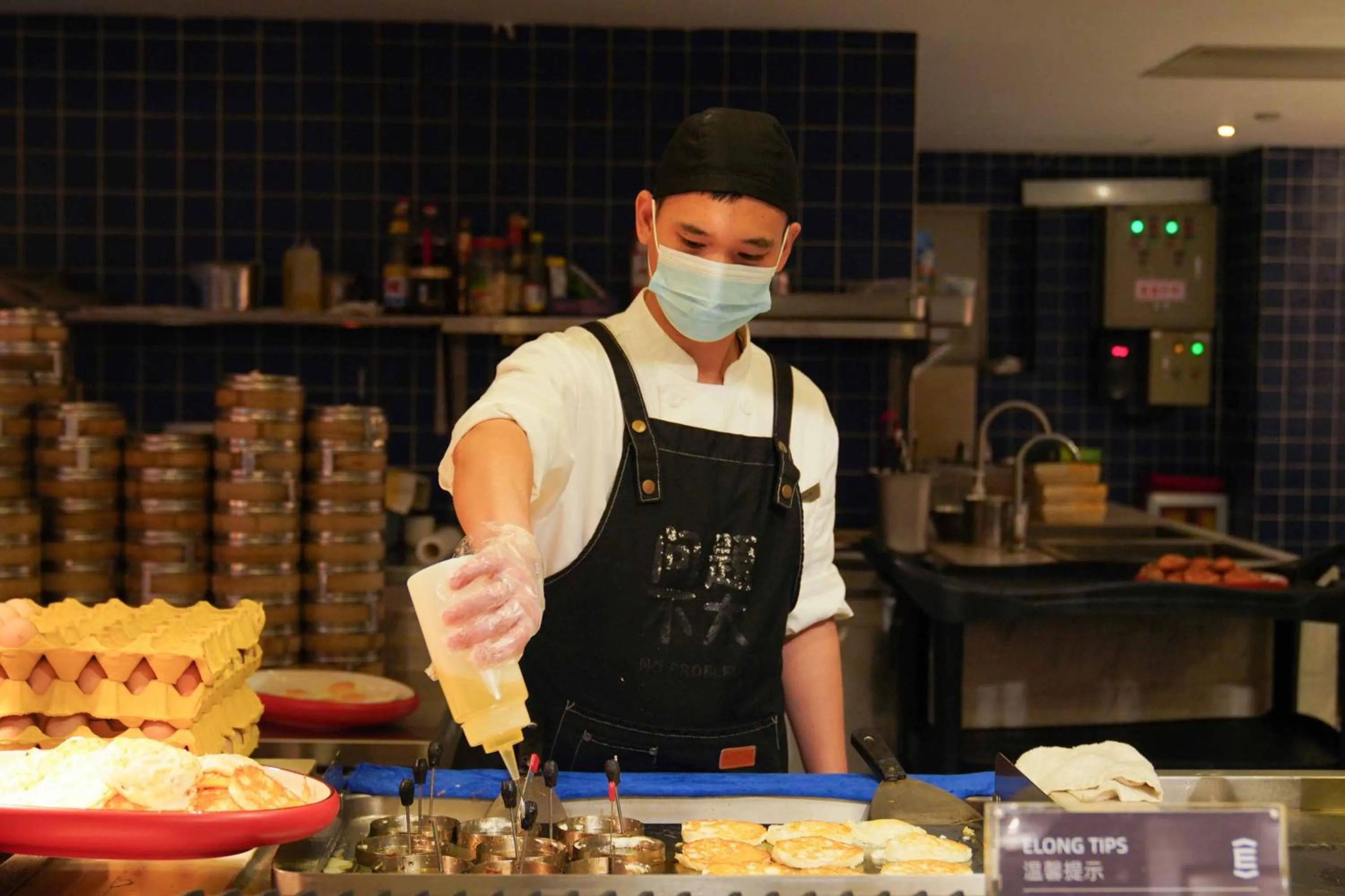 Food and drinks in Imperial Traders Elong Hotel