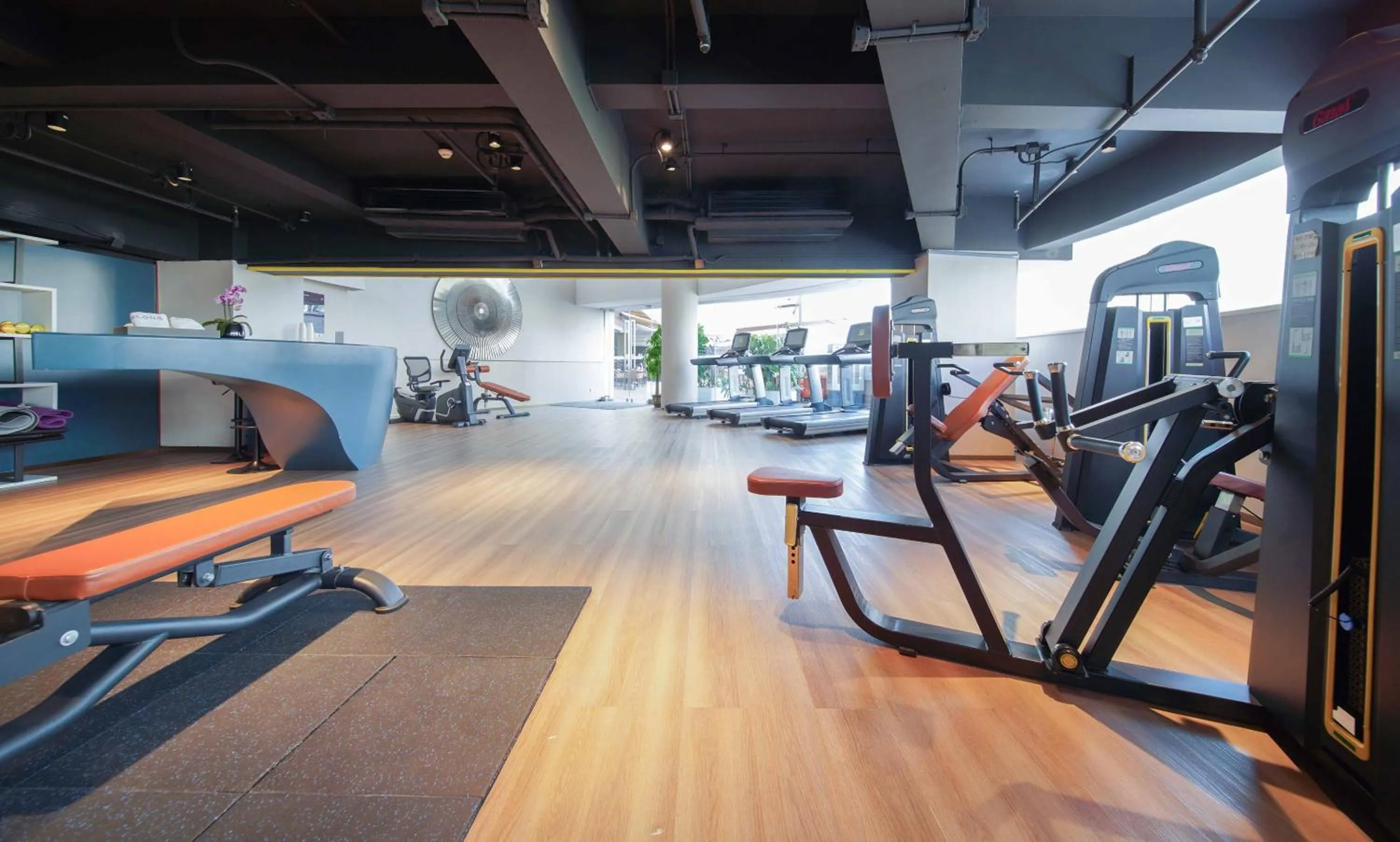 Fitness centre/facilities in Imperial Traders Elong Hotel