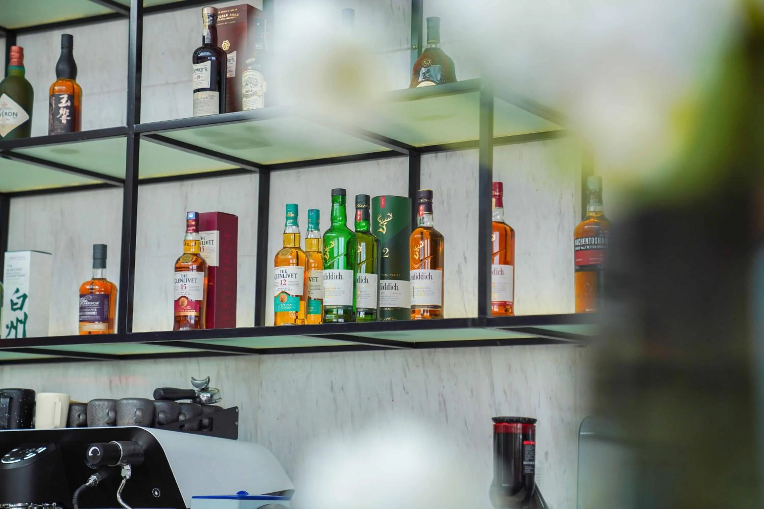 Lounge or bar in Imperial Traders Elong Hotel