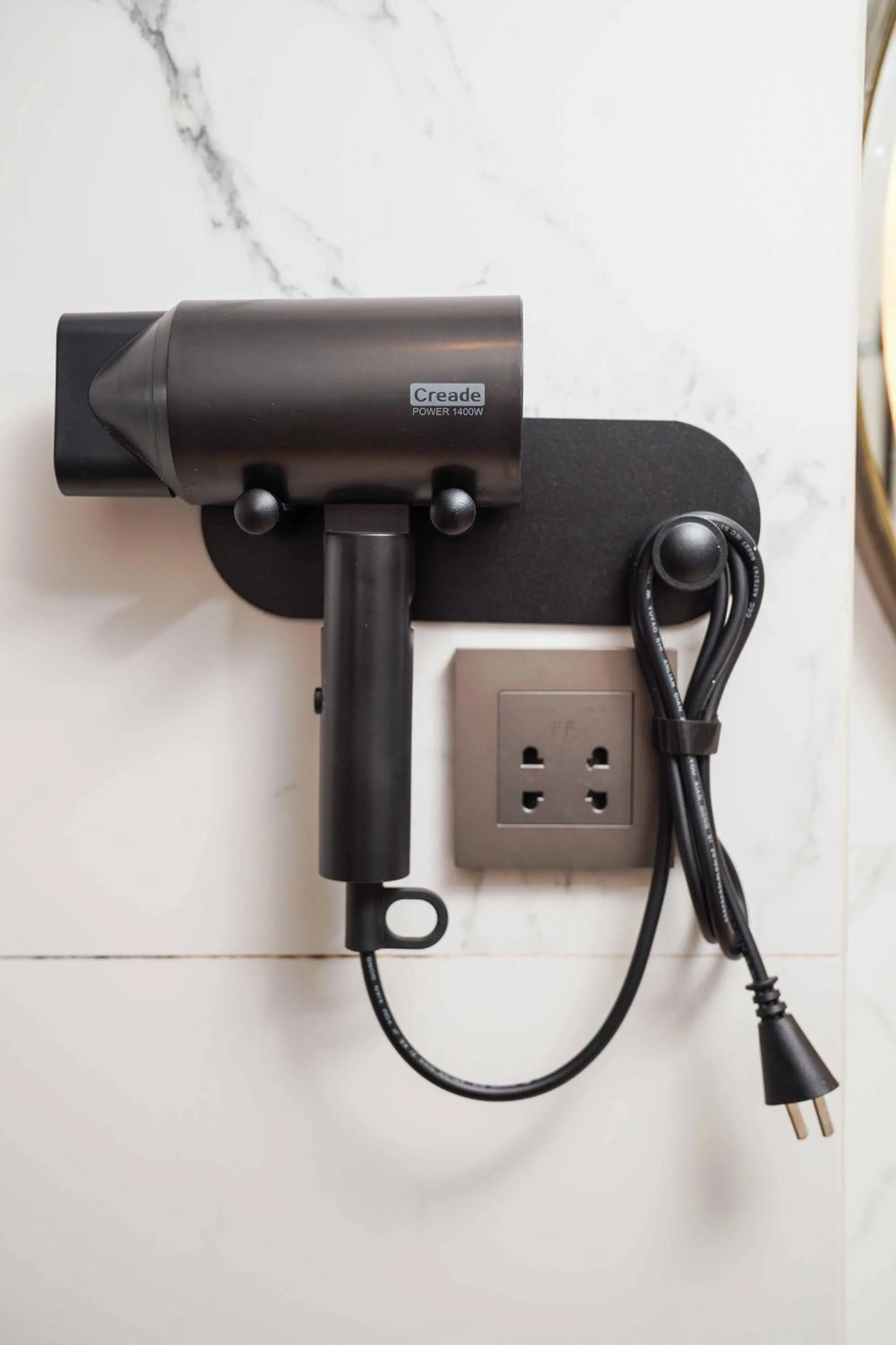 Bathroom in Imperial Traders Elong Hotel