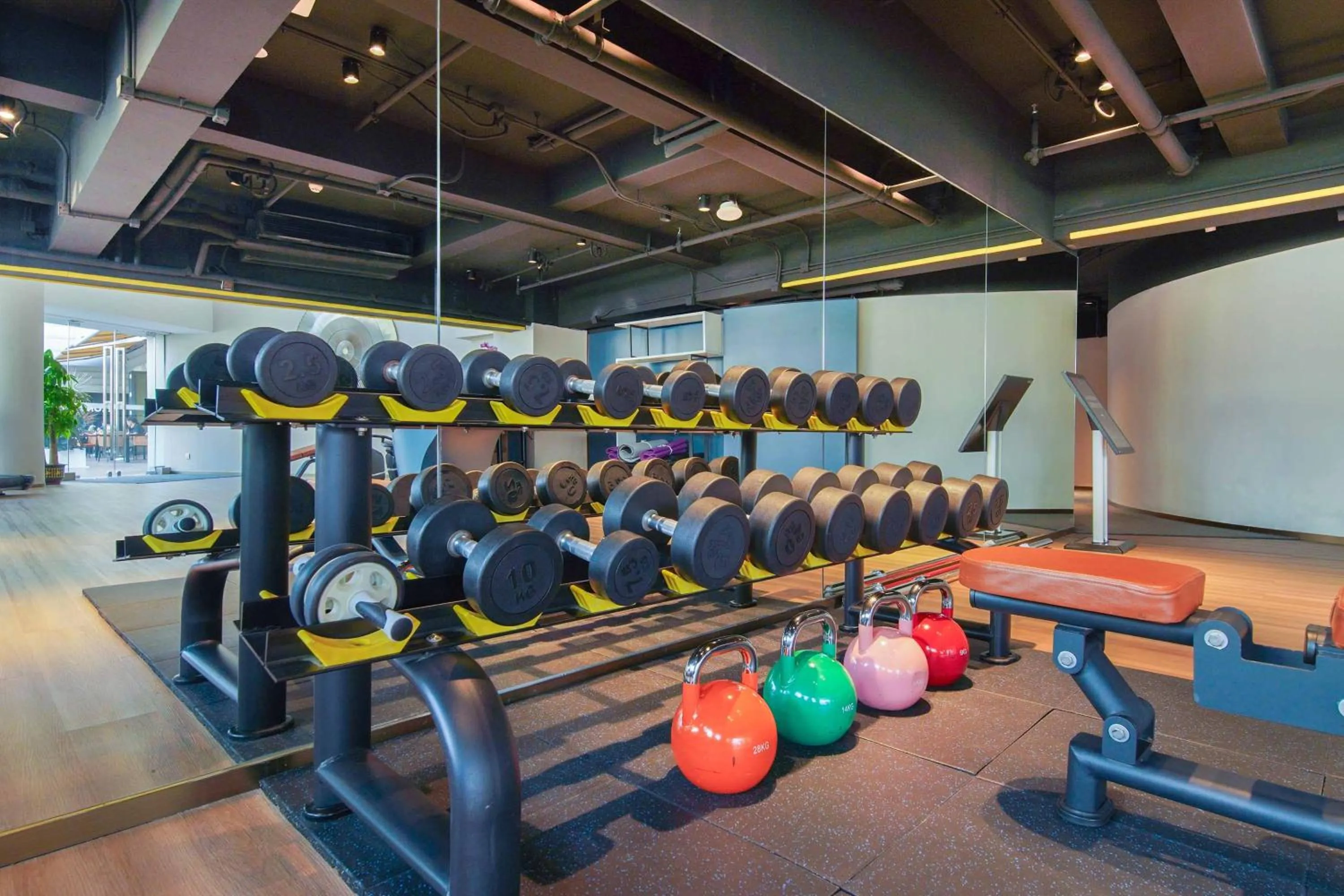 Fitness centre/facilities in Imperial Traders Elong Hotel