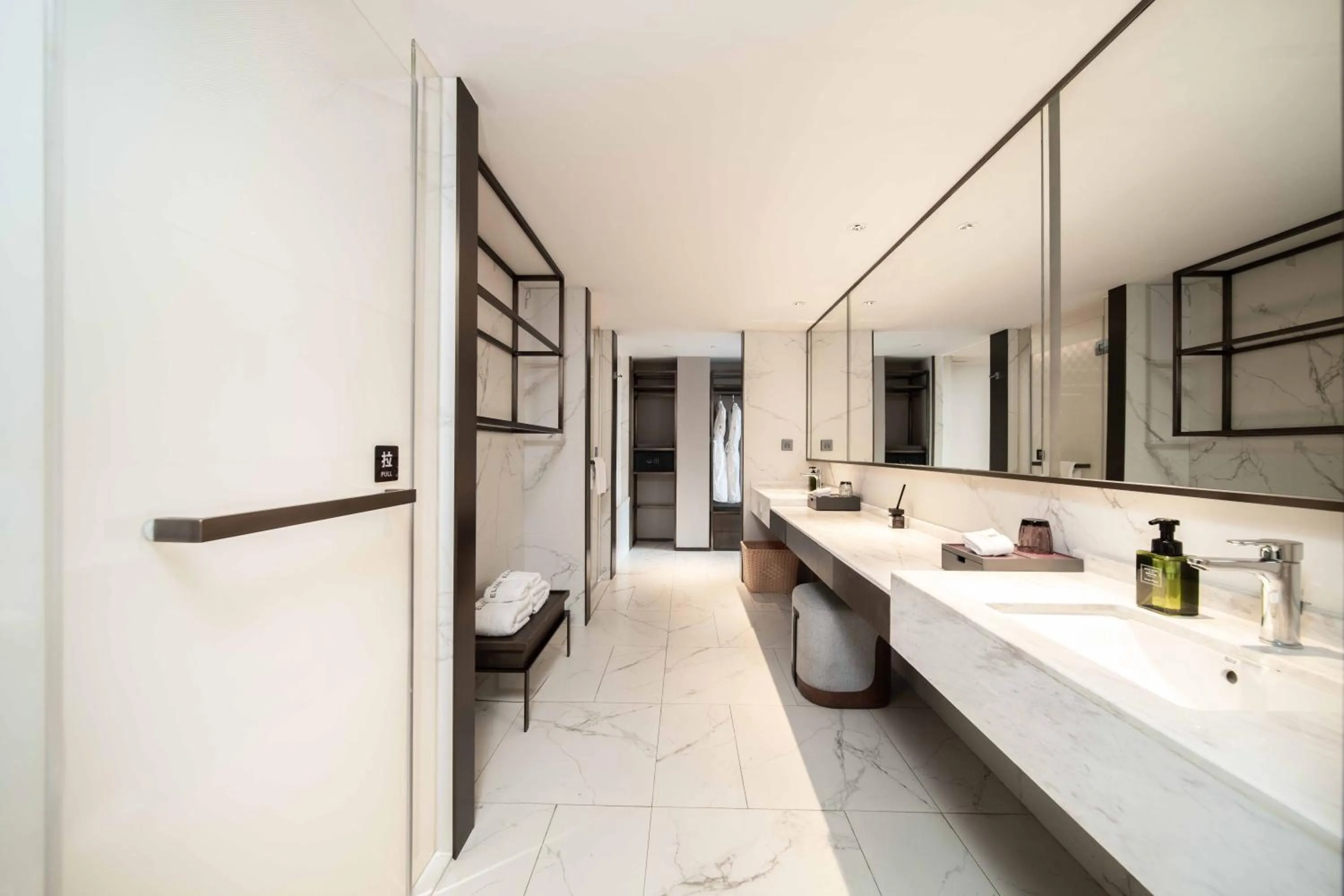 Bathroom in Imperial Traders Elong Hotel