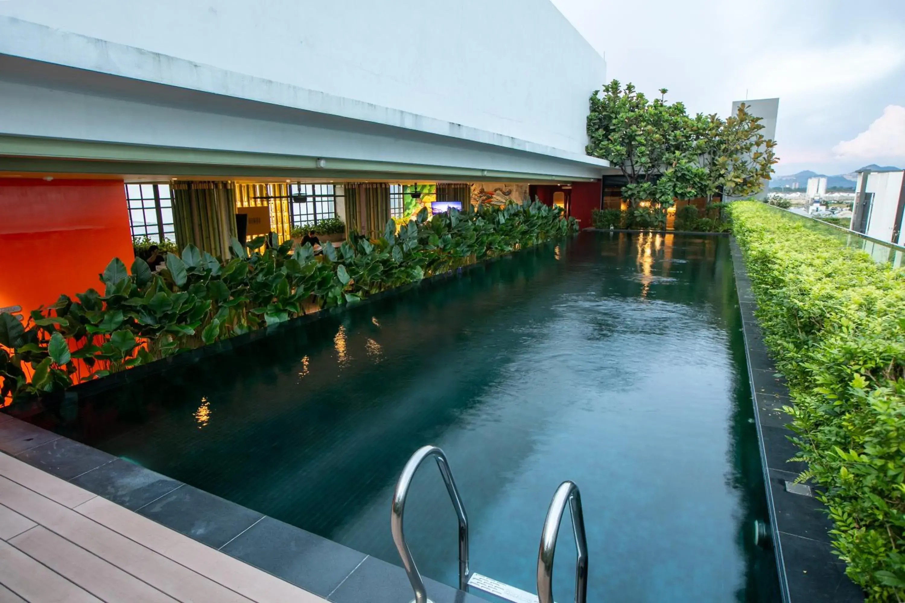 Swimming pool in The Upper House, Batu Kawan Swimming pool in The Upper House, Batu Kawan