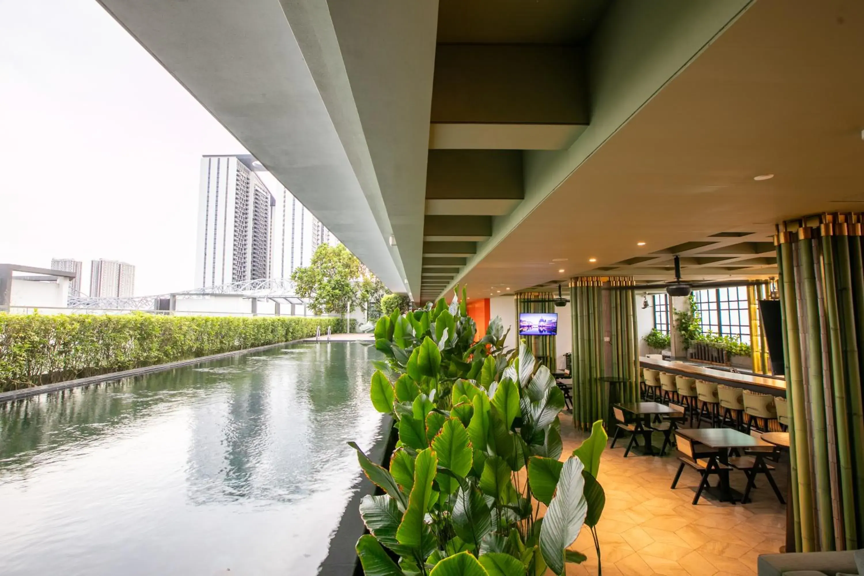 Swimming pool in The Upper House, Batu Kawan Swimming pool in The Upper House, Batu Kawan