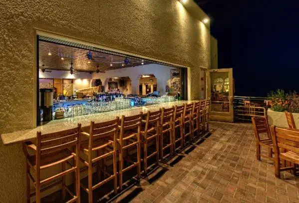 Lounge or bar in The Cliffs Hotel and Spa Lounge or bar in The Cliffs Hotel and Spa