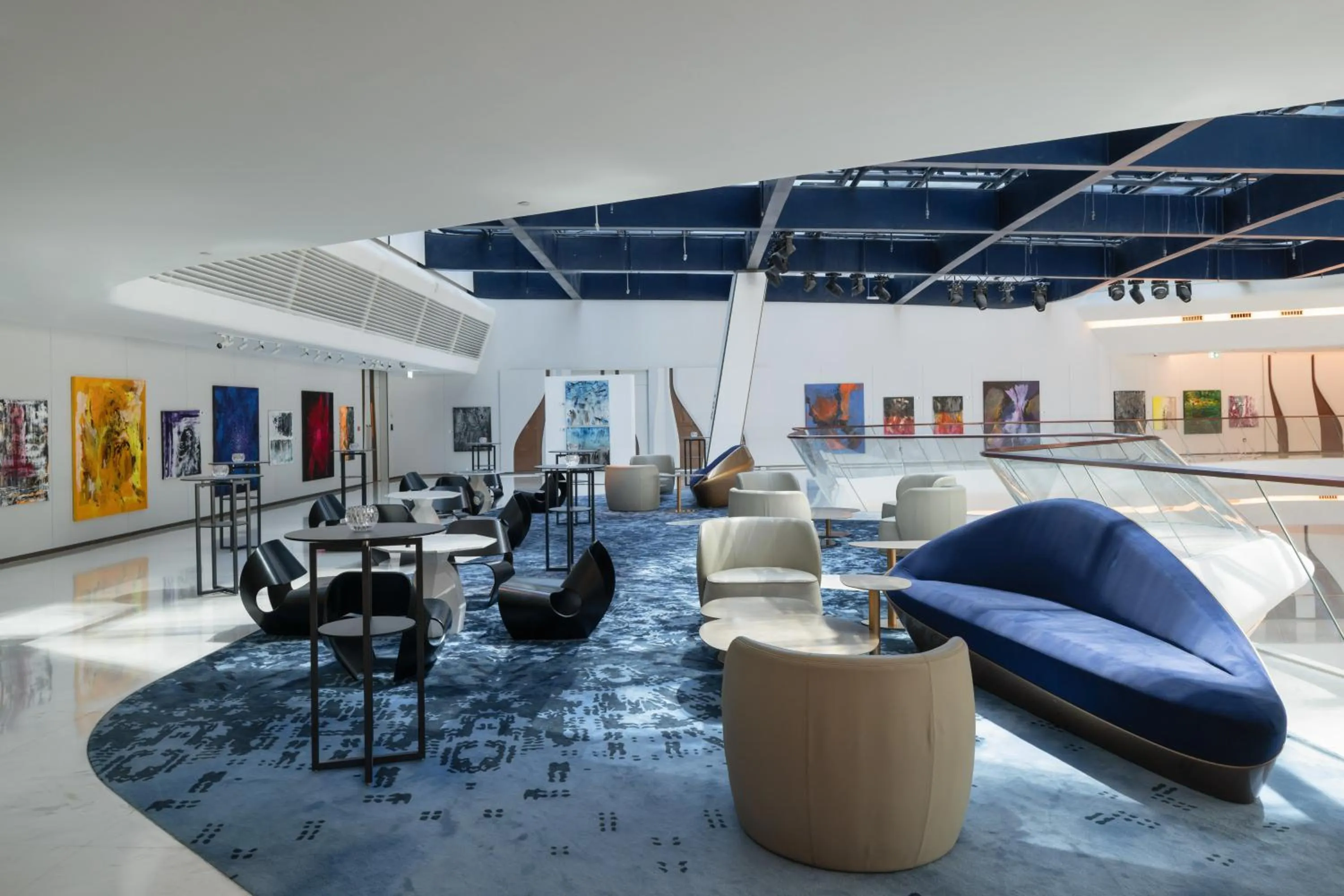 Living room in ME Dubai by Meliá