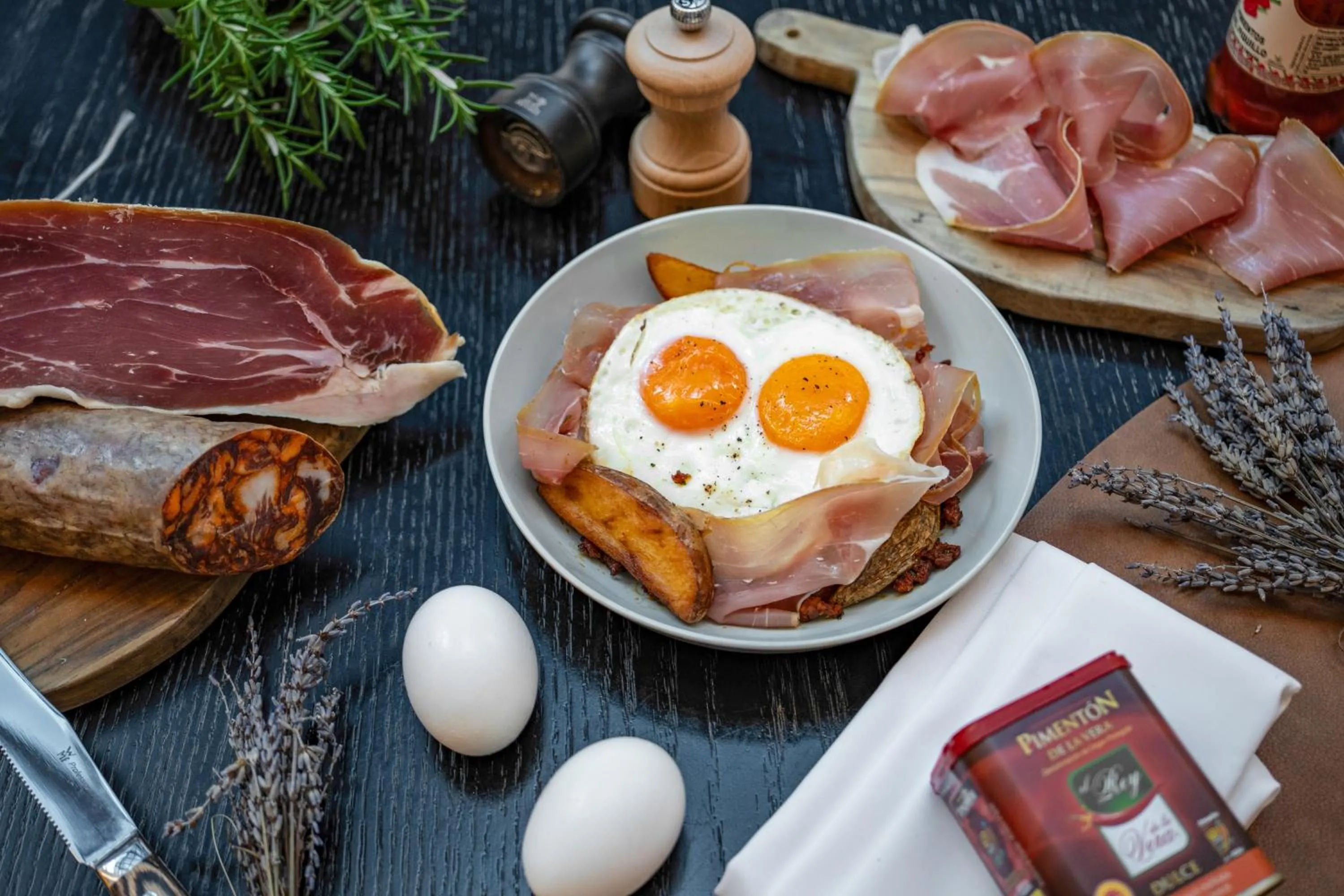 Food and drinks in ME Dubai by Meliá