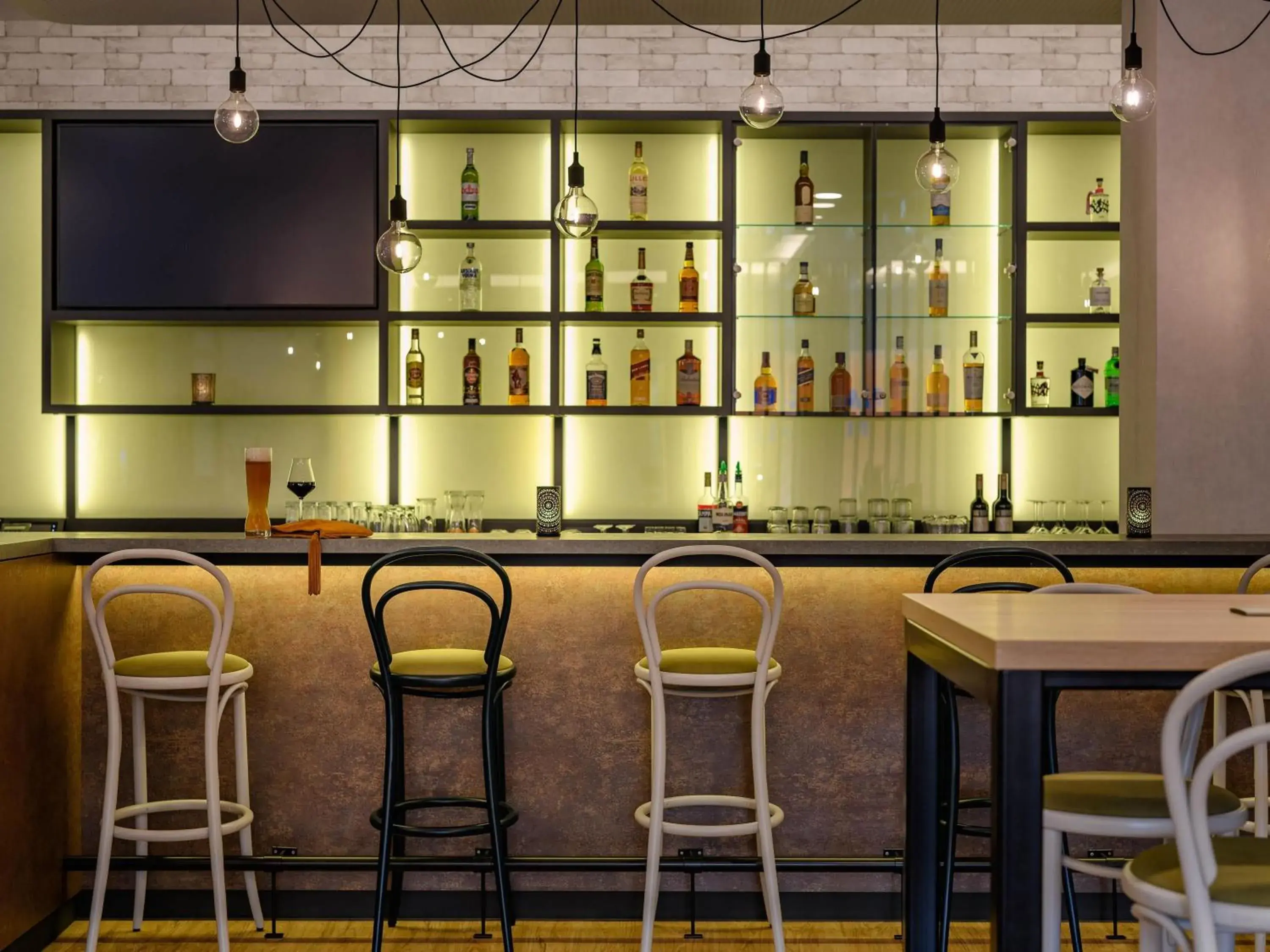 Lounge or bar in ibis Styles Magdeburg Lounge or bar in ibis Styles Magdeburg