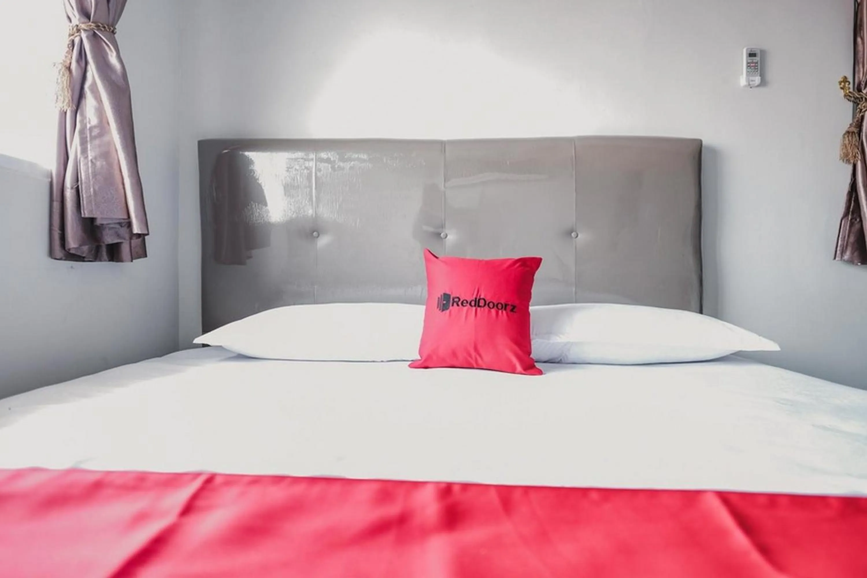 Bed in RedDoorz @ Jalan Narada Lampung