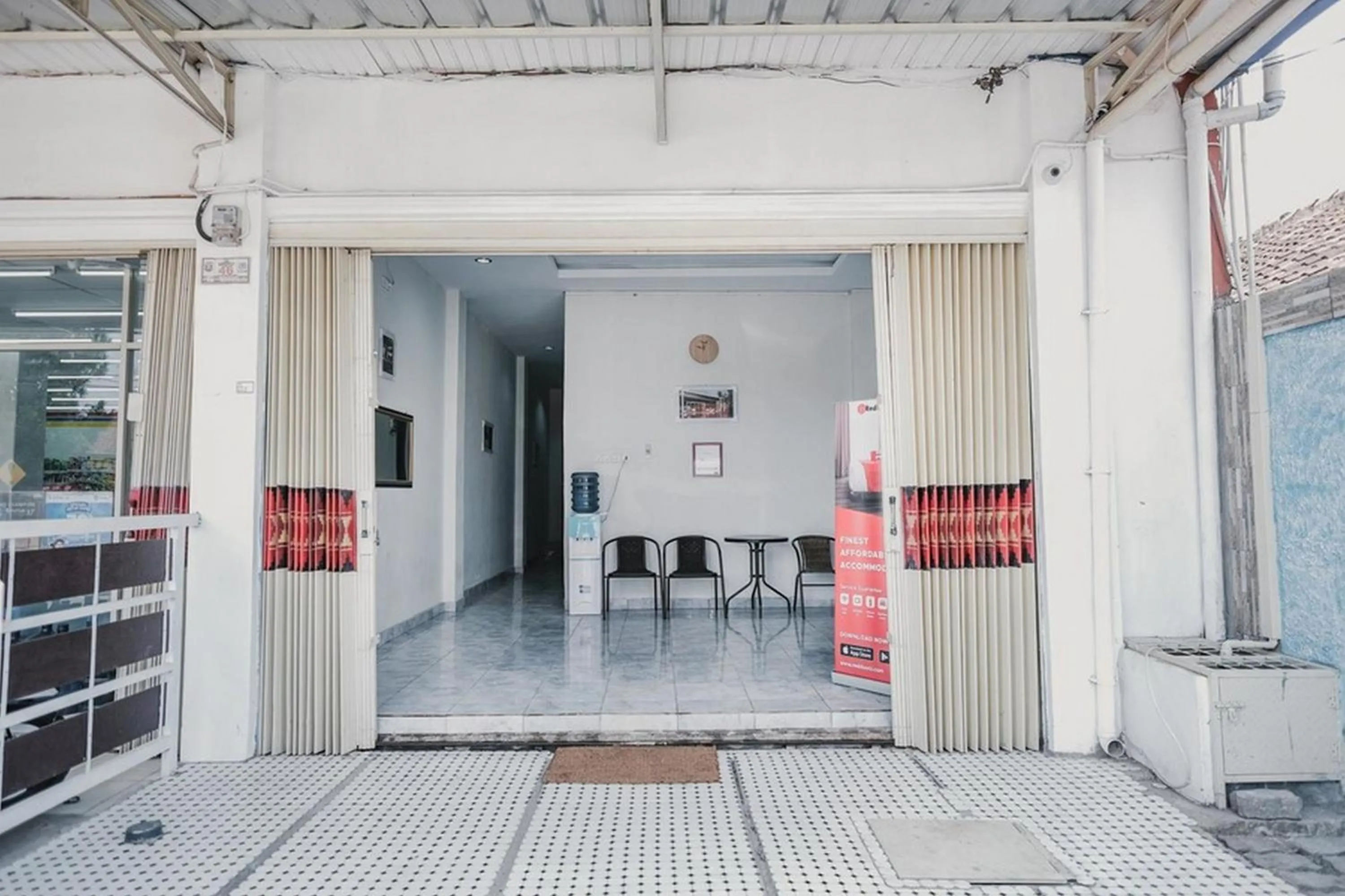 RedDoorz @ Jalan Narada Lampung