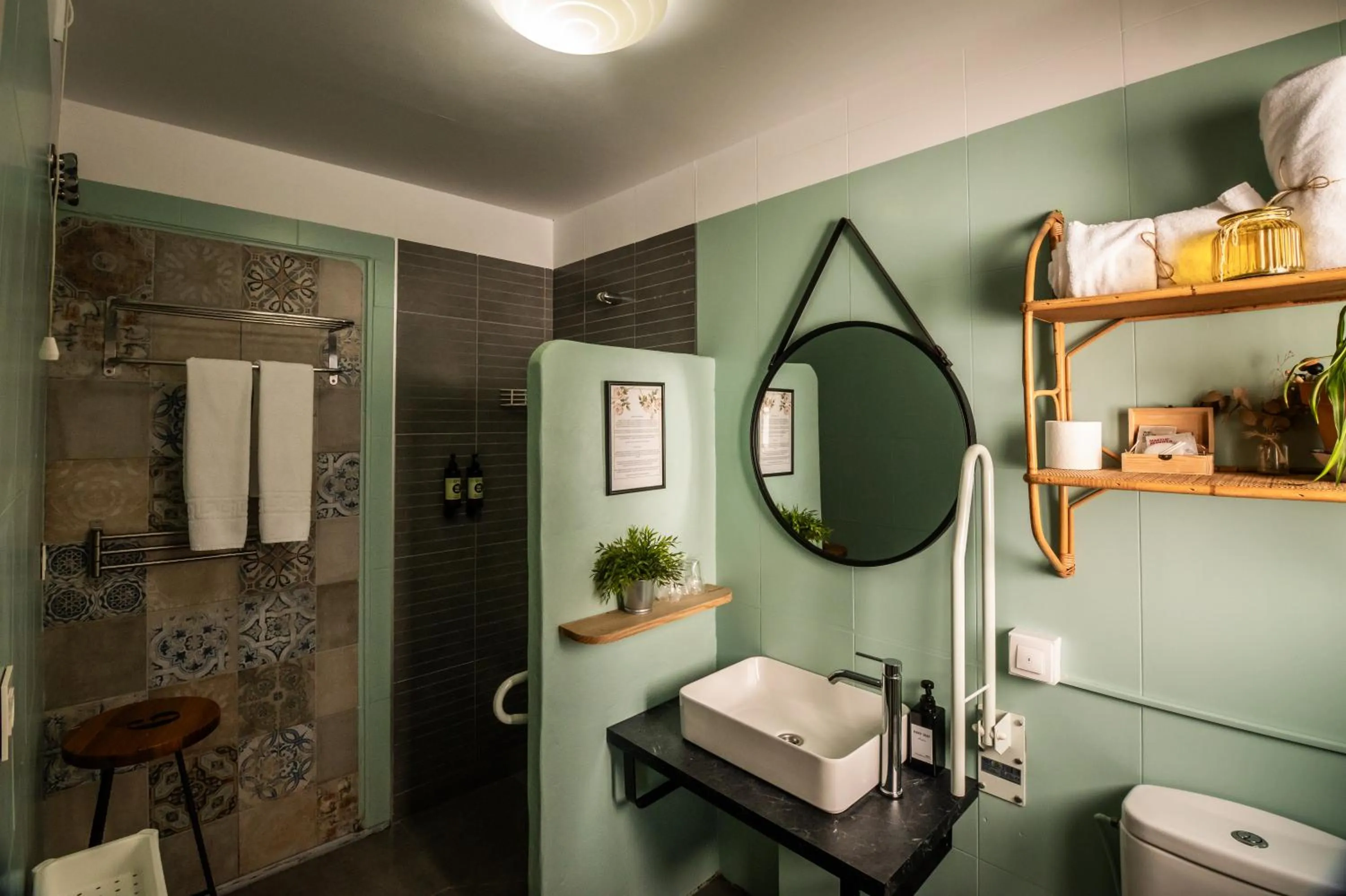 Bathroom in Rooms Vita